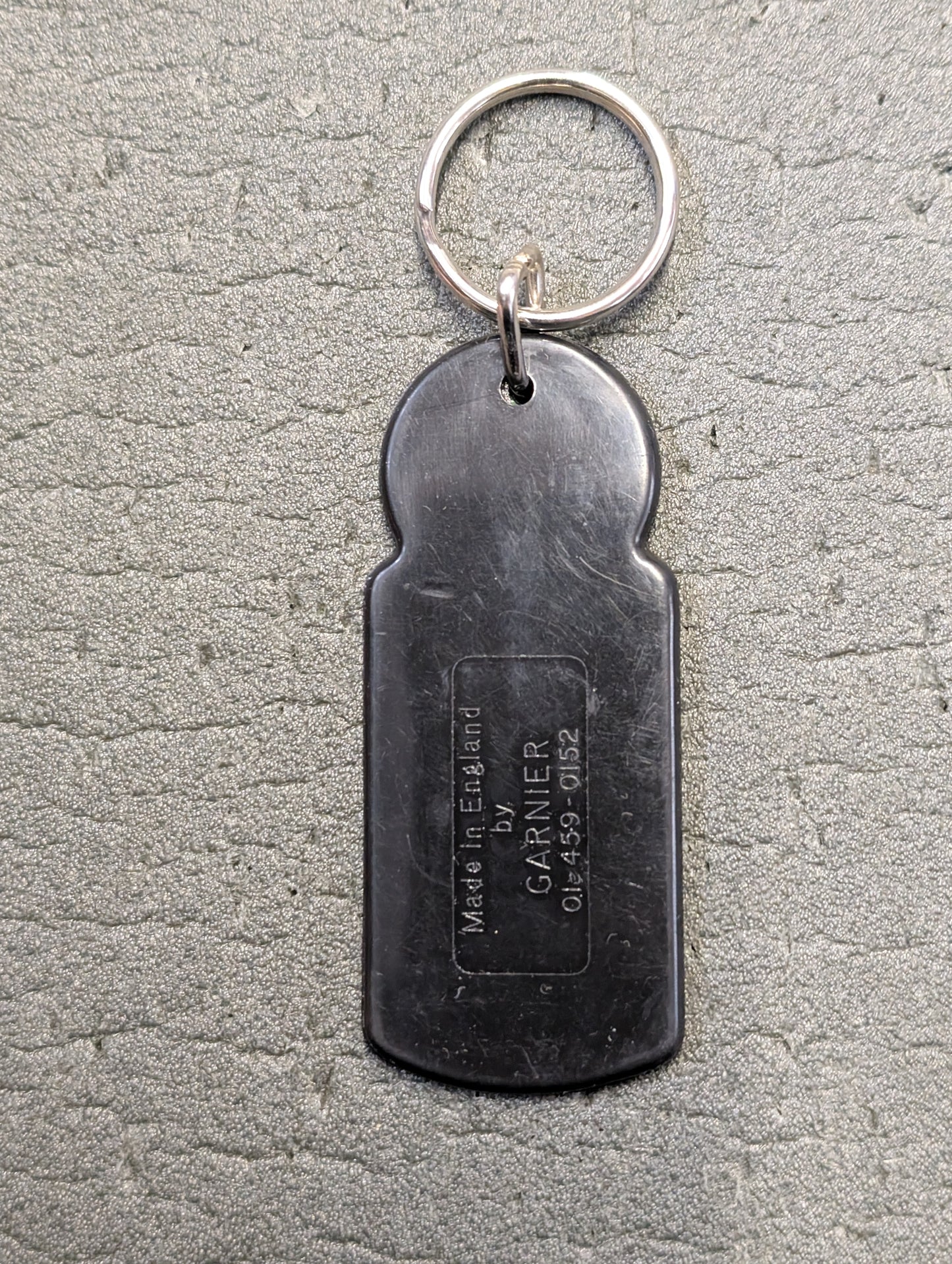 Enamel on Metal Green Keyring by Garnier