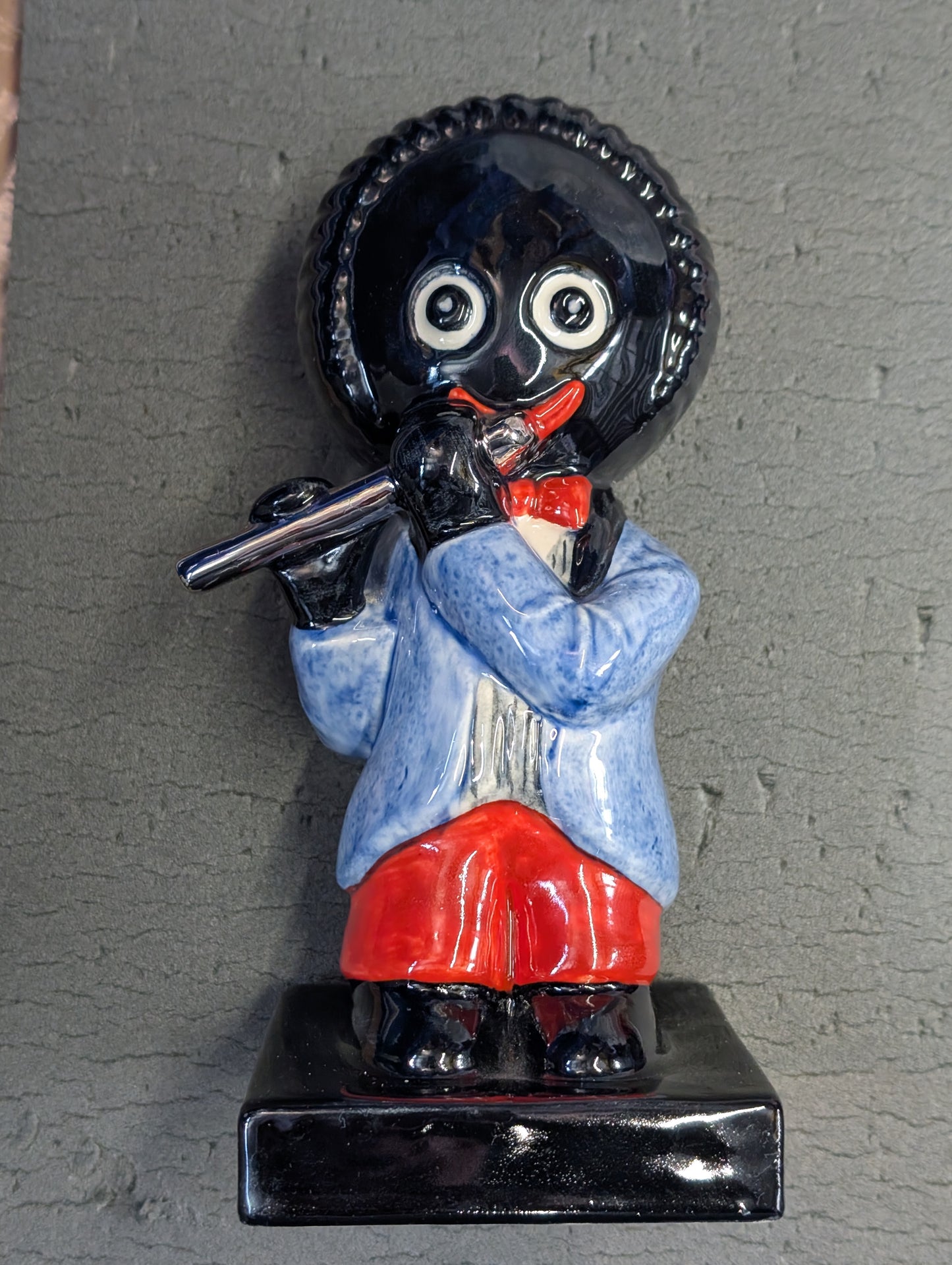 Large Flutist by Carltonware