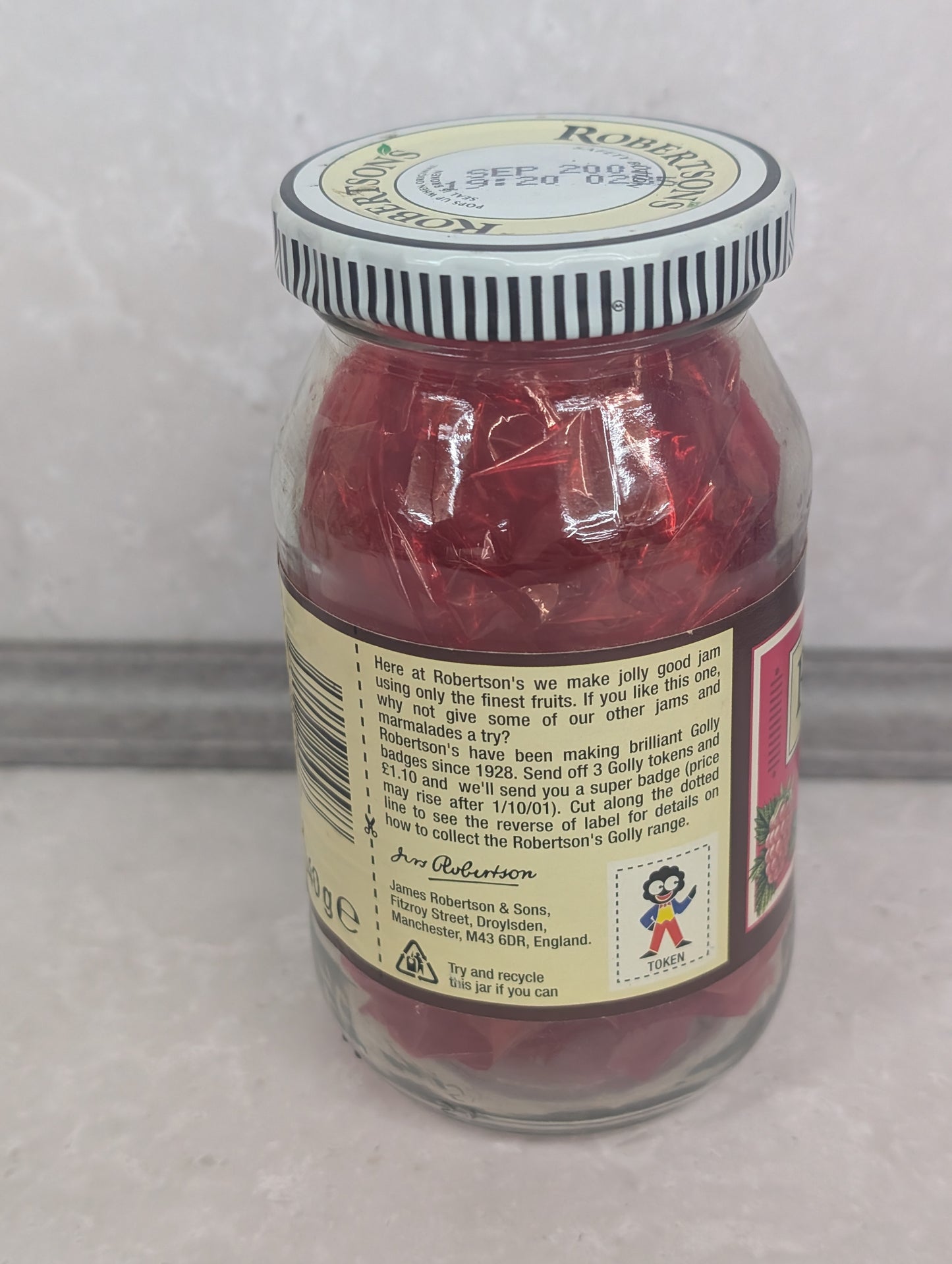 Robertsons Raspberry Jar with Lid and Golly Token