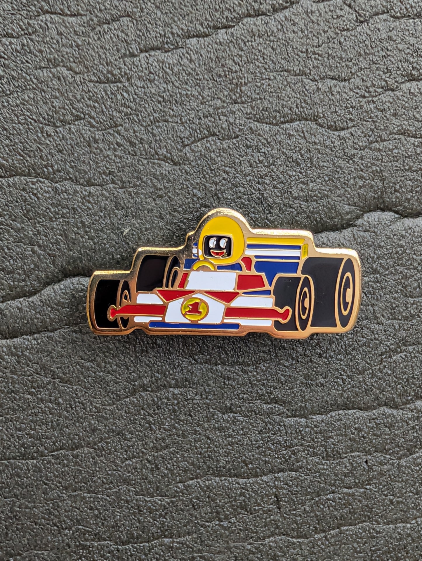 1990 Robertsons Racing Driver Badge START PRICE £1