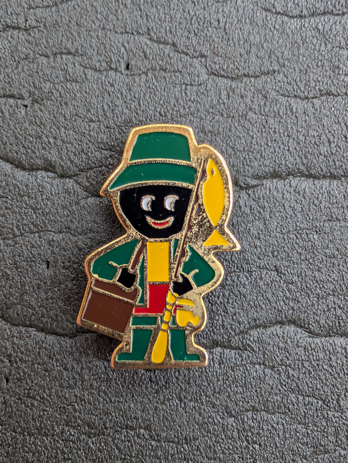 1990 Robertsons Fisherman Badge START PRICE £1
