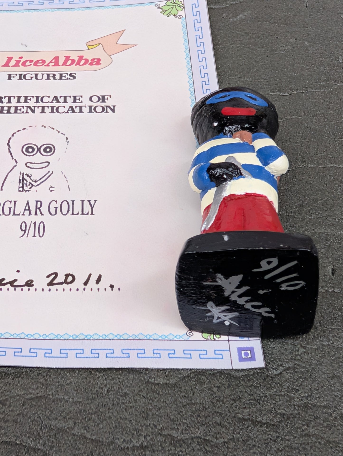 Alice Abba Burglar Golly 9/10 Signed with Cert
