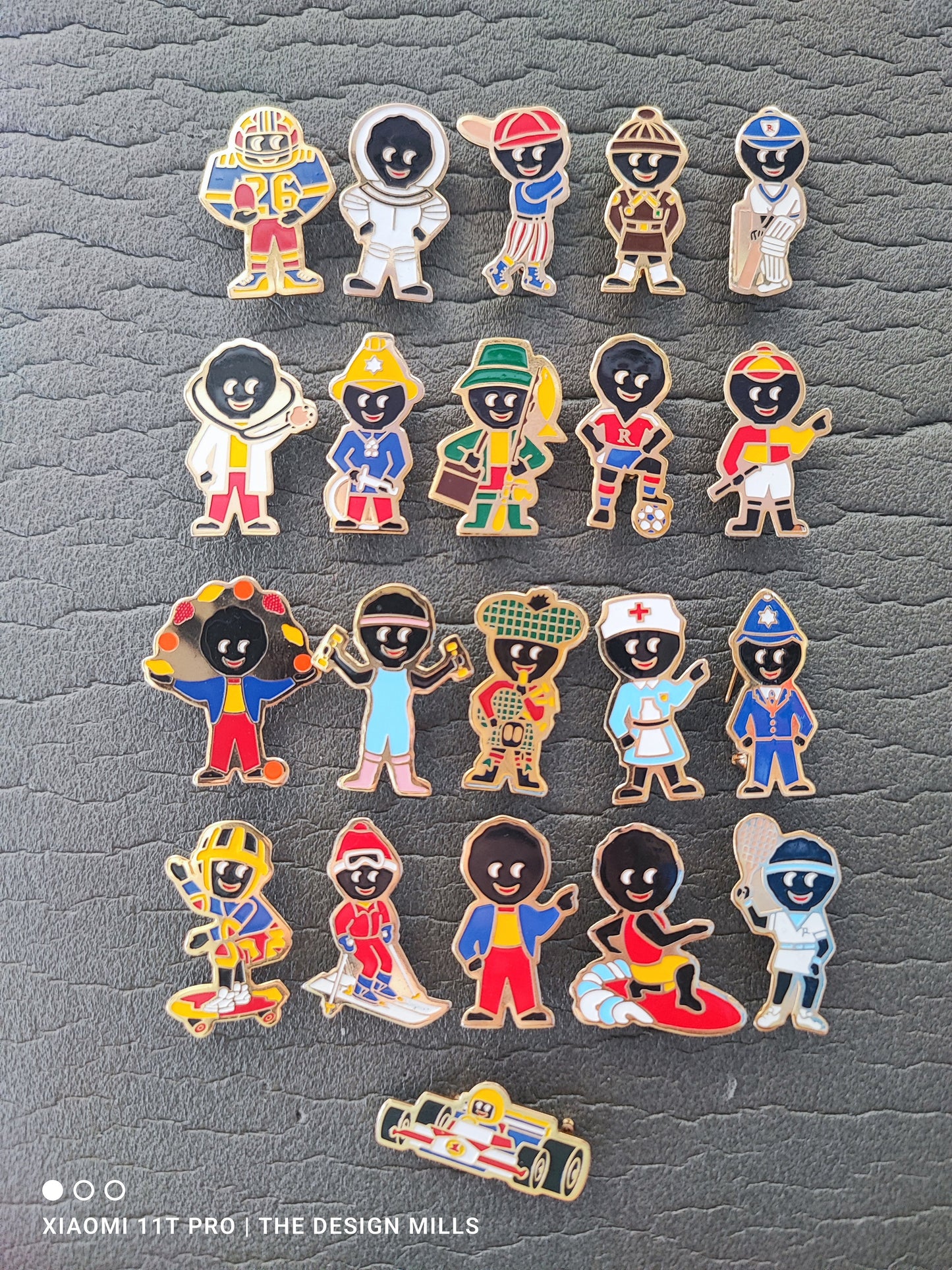 1990 Full Set of 21 Badges