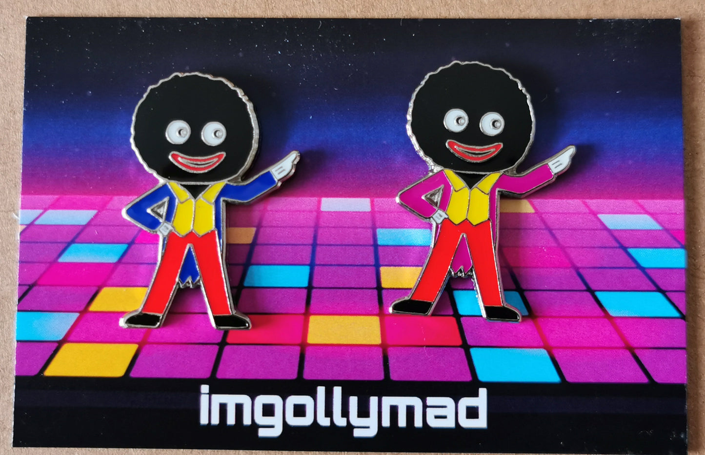 Disco Dancers Pair of Badges image - GollyBadges.com