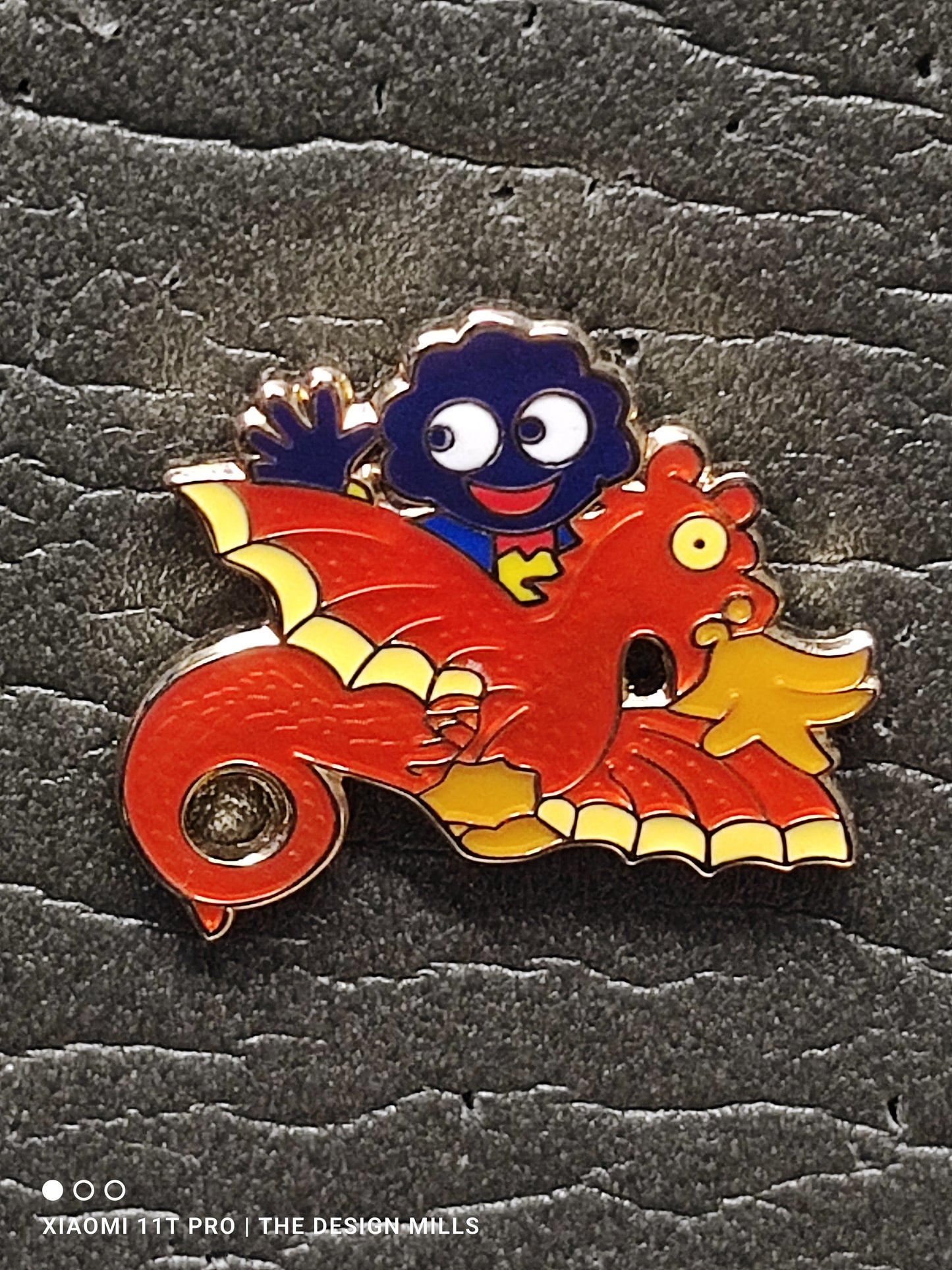 Golly on Red Gragon