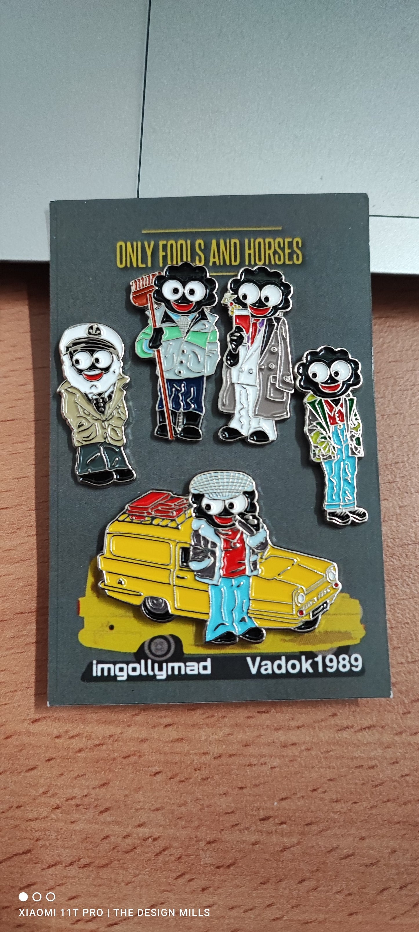 Only Fools and Horses Set of 5 Badges image - GollyBadges.com
