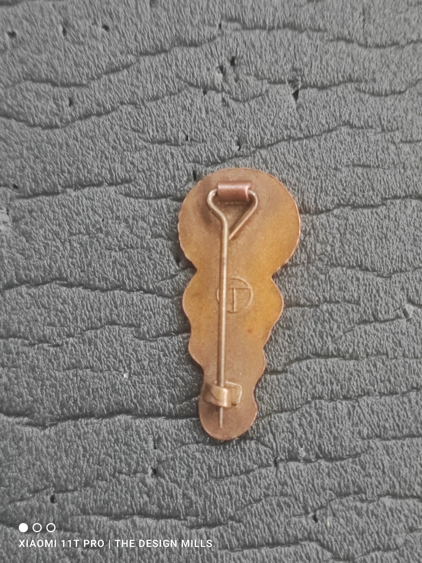 T in Circle Dark Blue