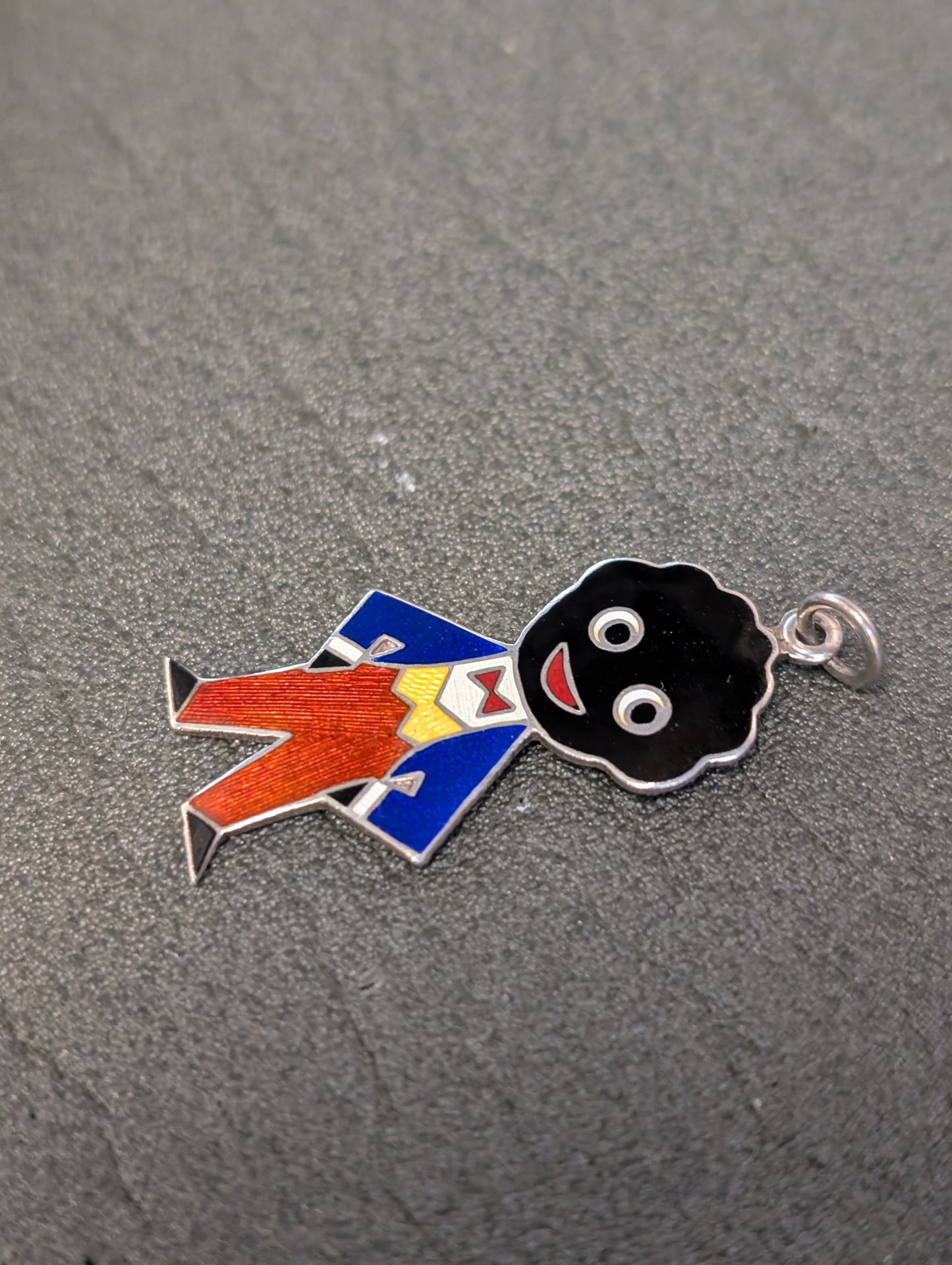 1980s Robertsons Silver Standard Pendant by Ari Norman