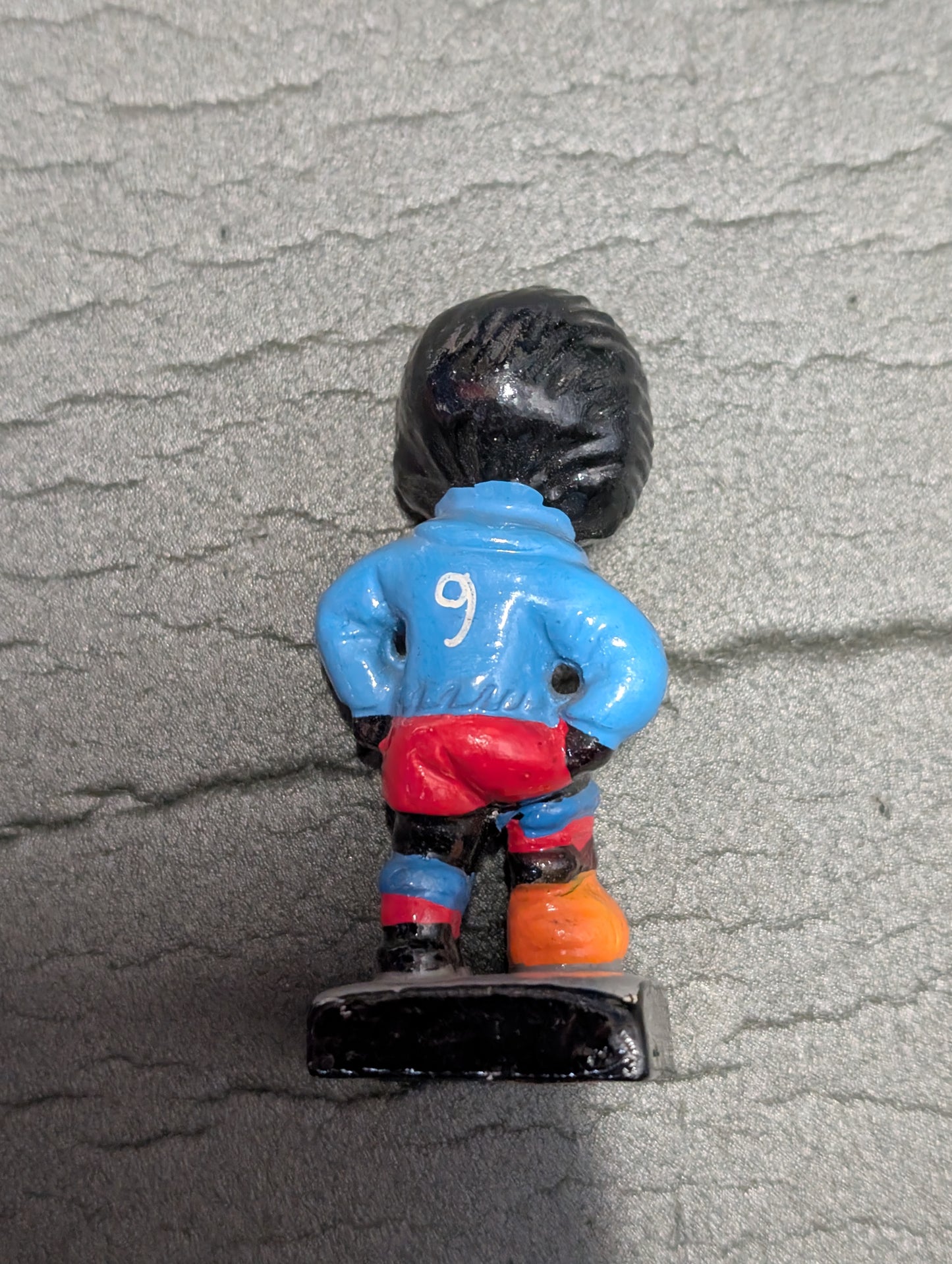 Chalk Footballer No9