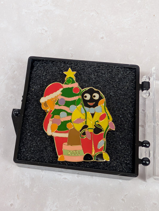 Christmas Yellow Jacket by Peter Wood Issue 50