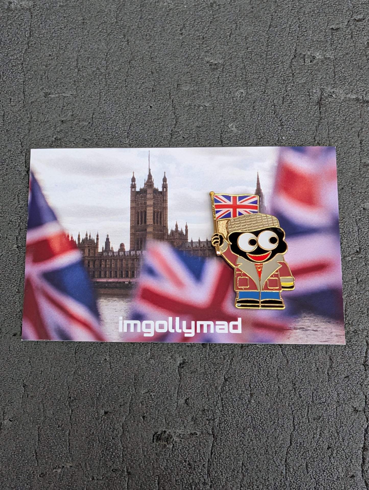 Delboy UK Flag Waver Badge