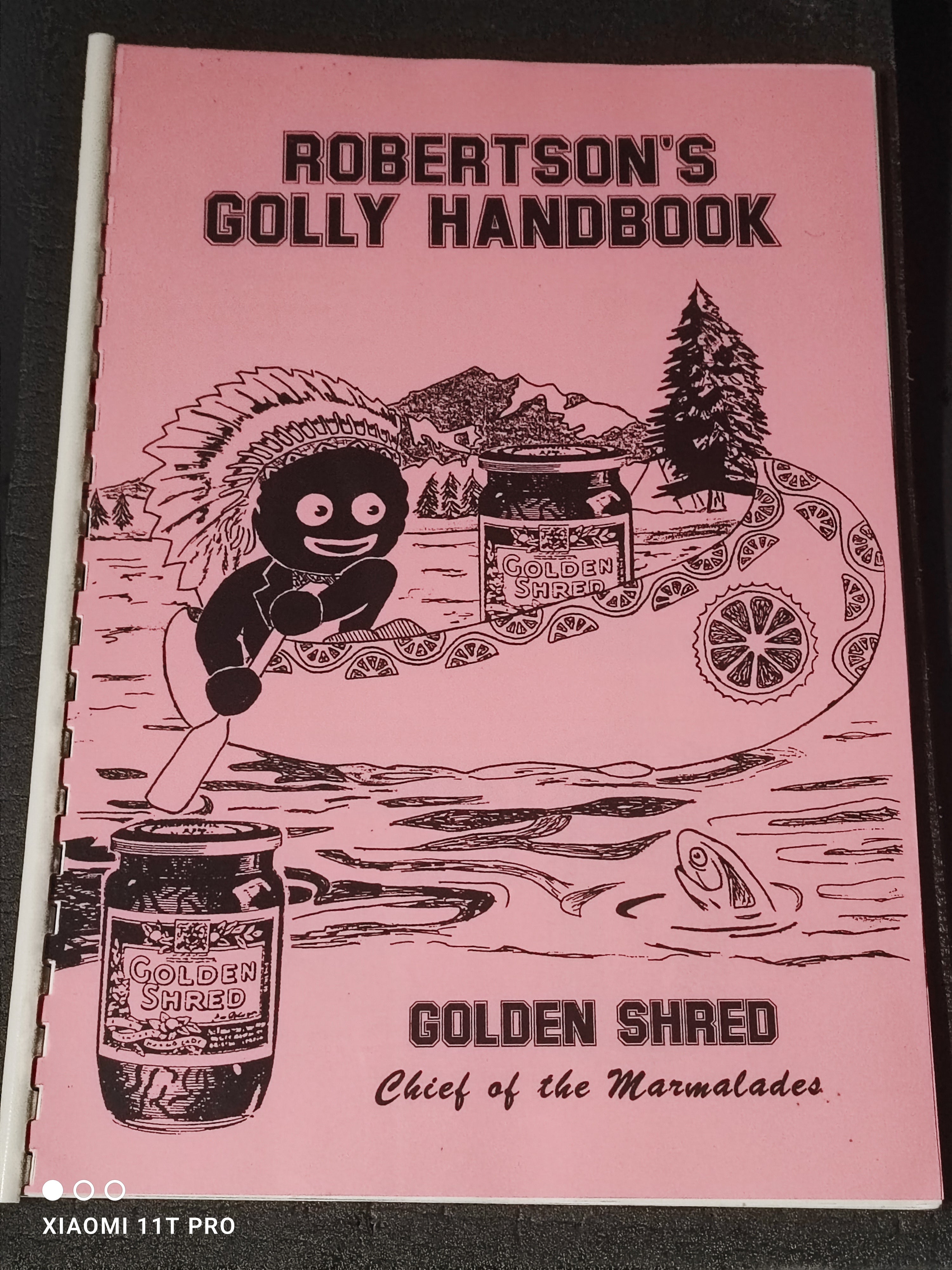 Pink Golly Handbook by Dodds – GollyBadges.com