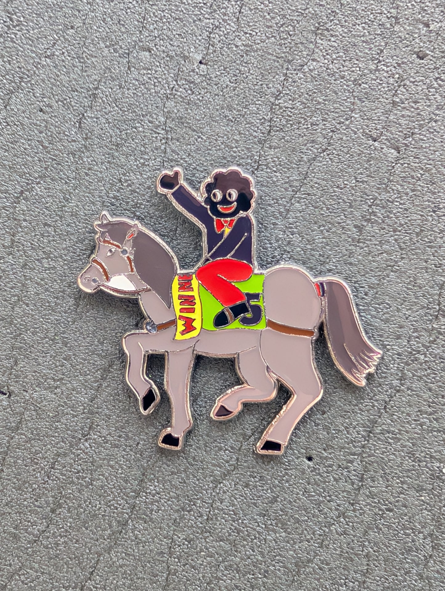 Grand National Winner Badge Grey