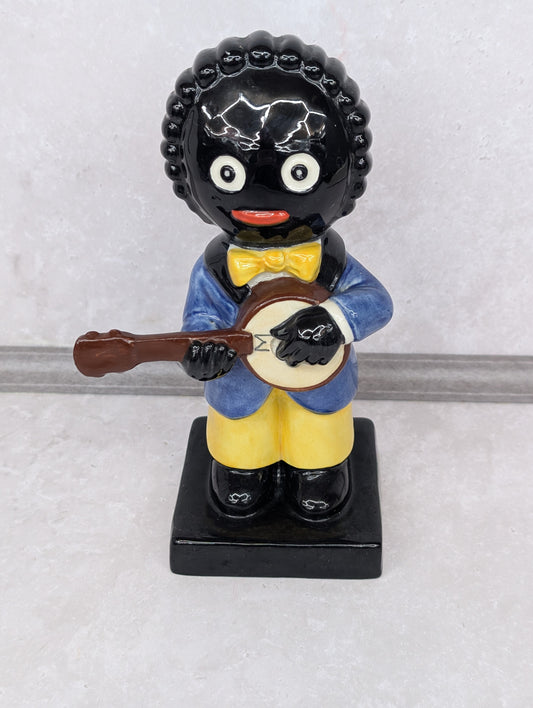 Large Banjo Player Colour Trial by Carltonware