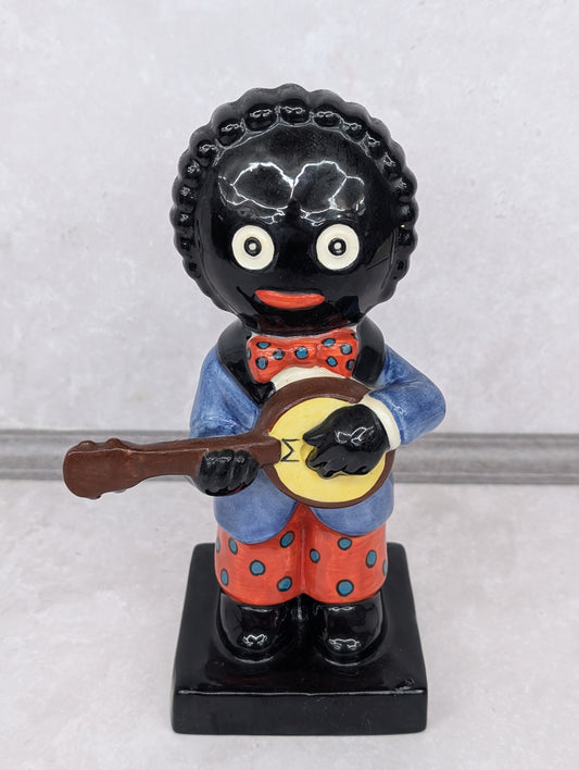 Large Banjo Player Colour Trial by Carltonware