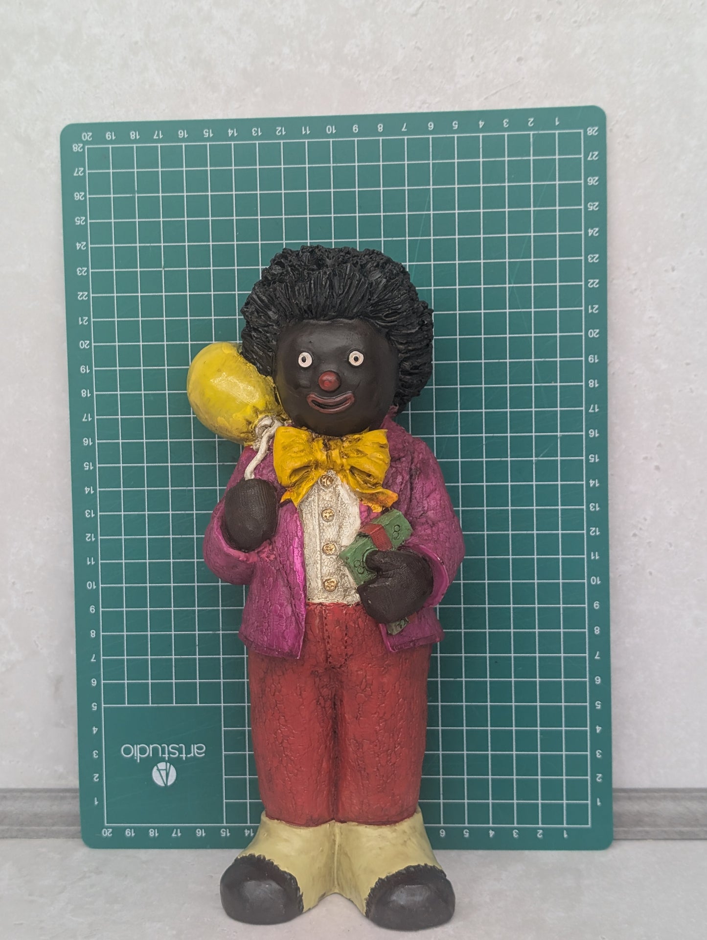 Large Shudehill Golly with Balloon