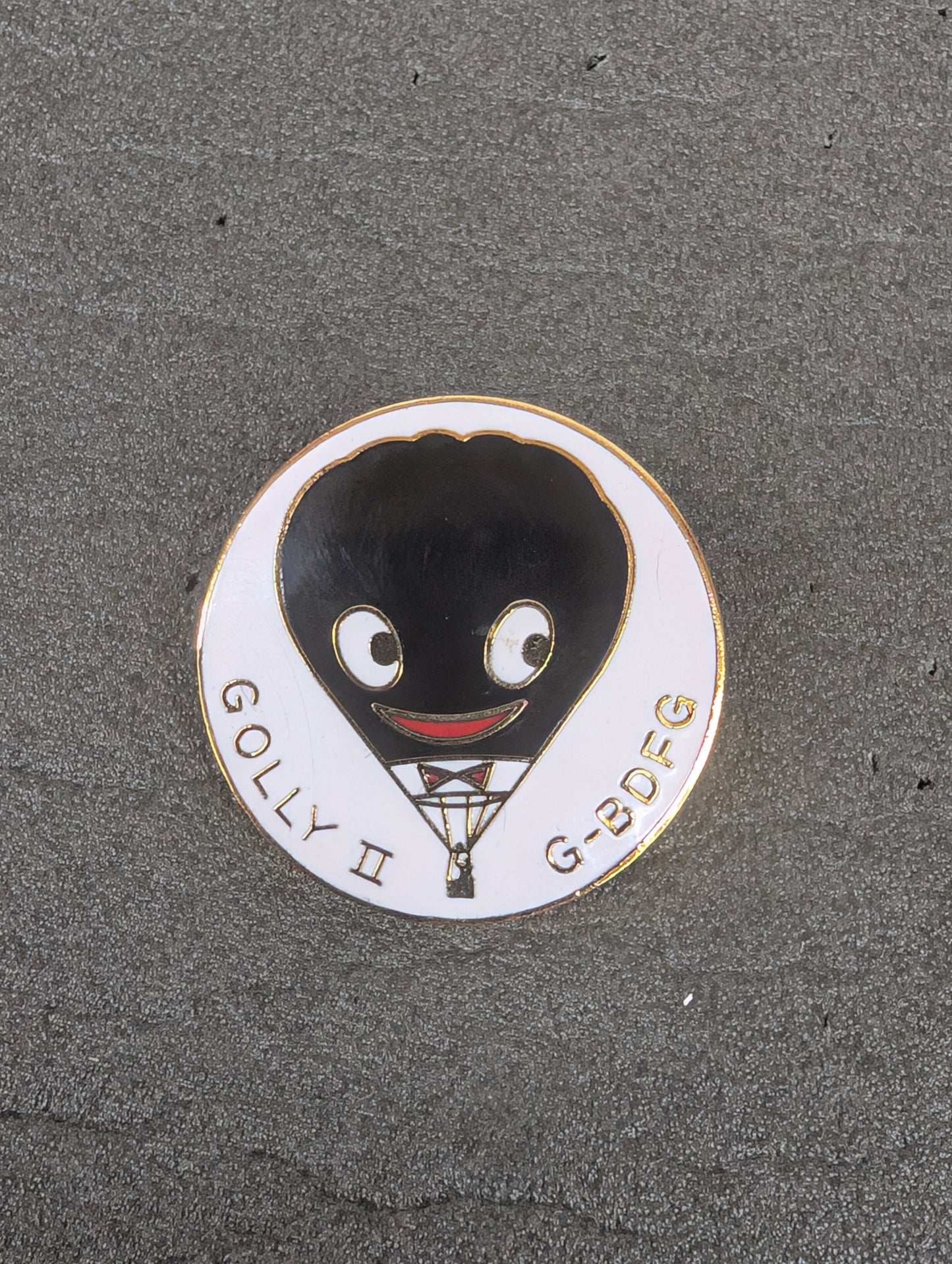 Original Robertsons Rare Balloon Badge Golly II G-BDFG