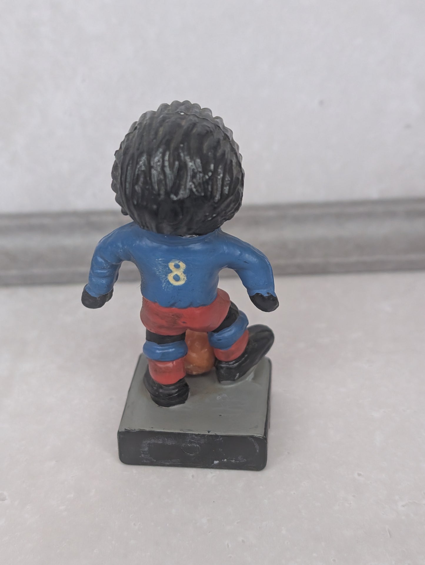 Plastic Footballer No8 Solid Base