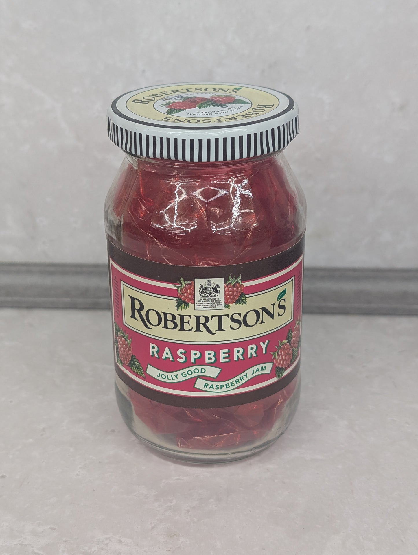 Robertsons Raspberry Jar with Lid and Golly Token