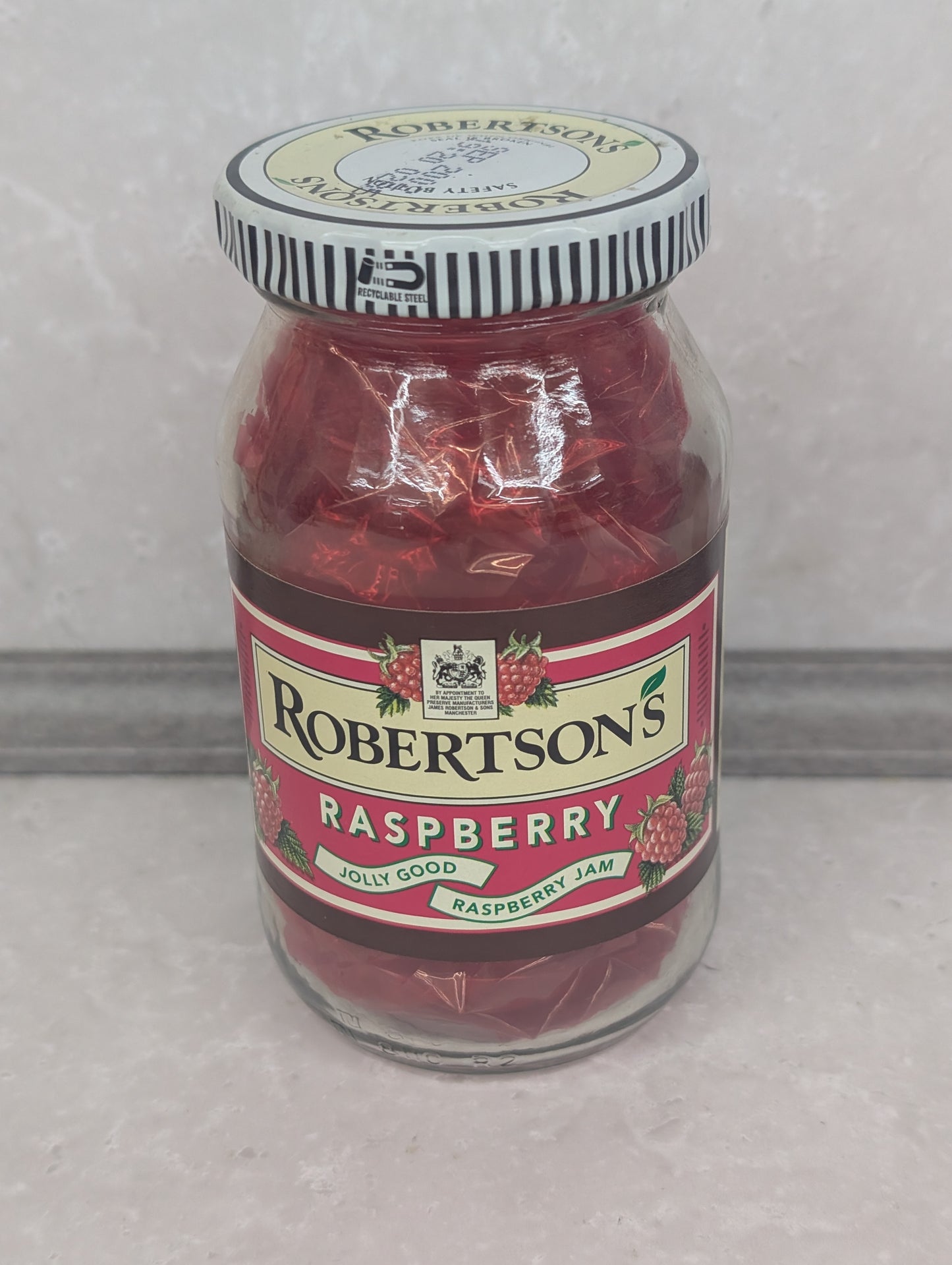 Robertsons Raspberry Jar with Lid and Golly Token