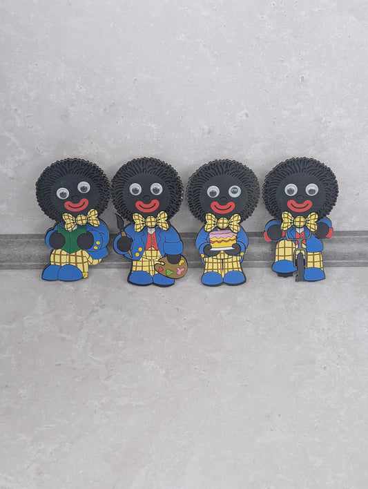 Set of 4 Fridge Magnets with Hanging Pegs