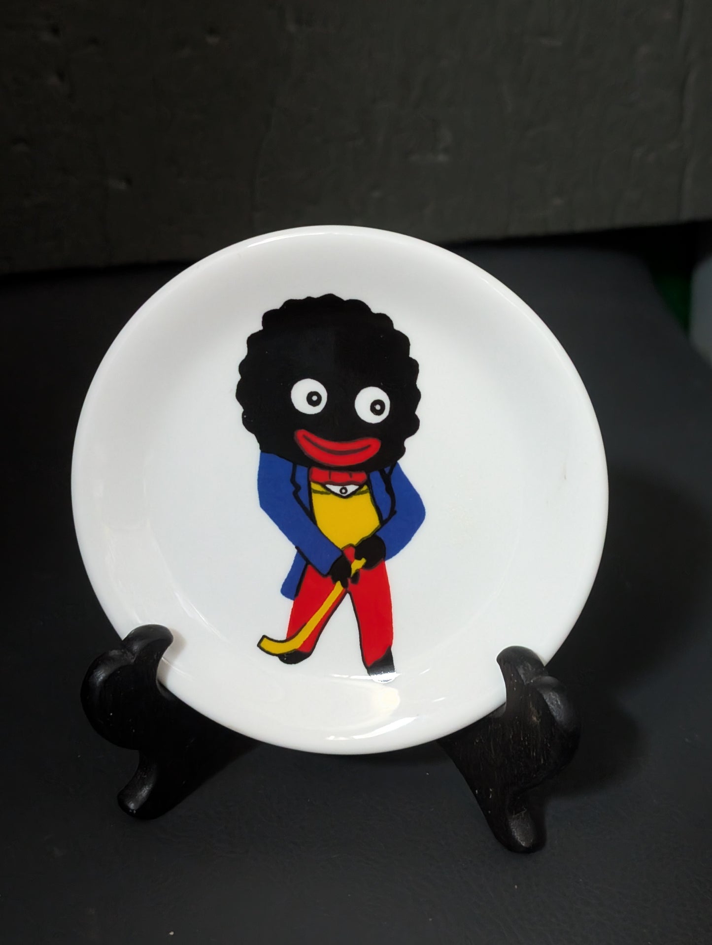 Small Display Plate Hockey Player