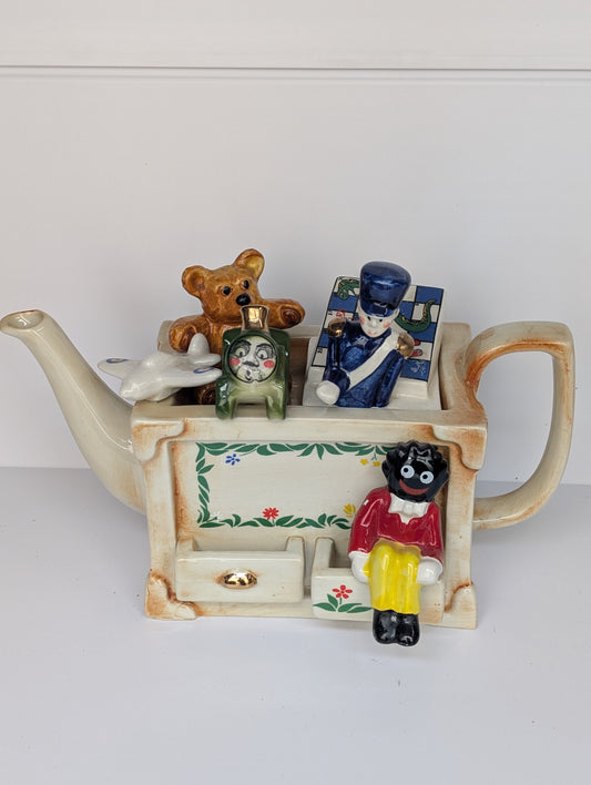 Toybox Teapot by Cardew with Bear