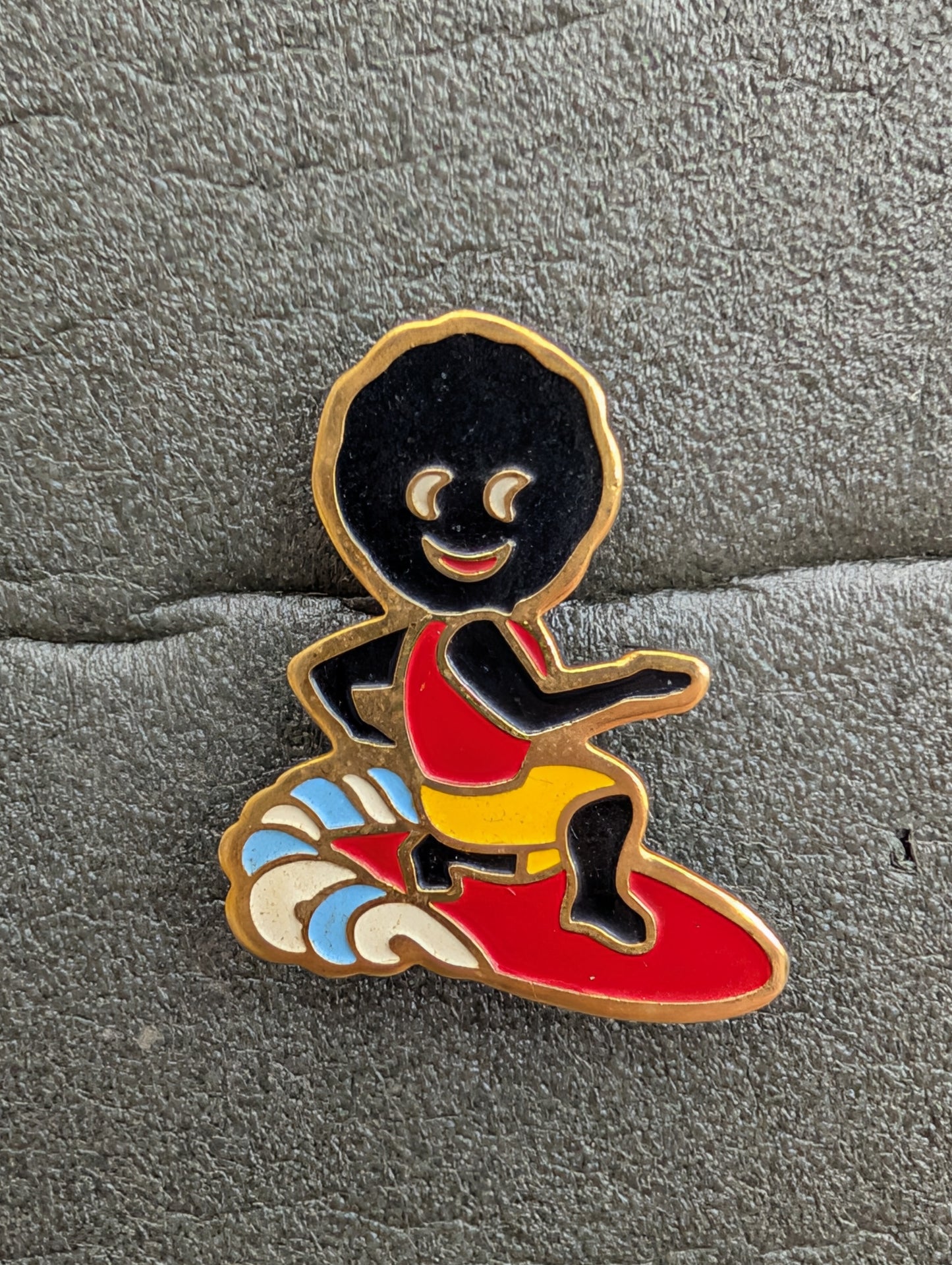 1990 Robertsons Surfer Badge START PRICE £1