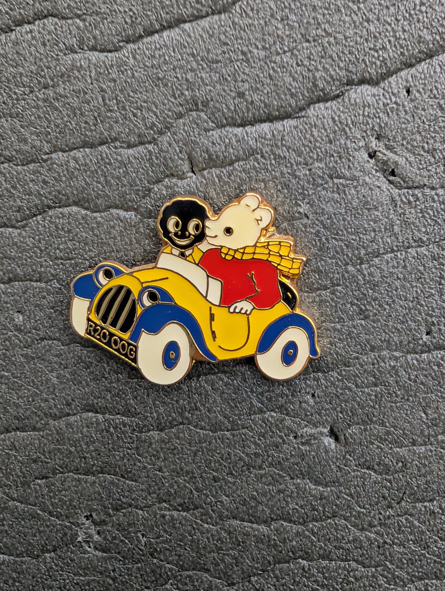 Golly And Rupert in Car