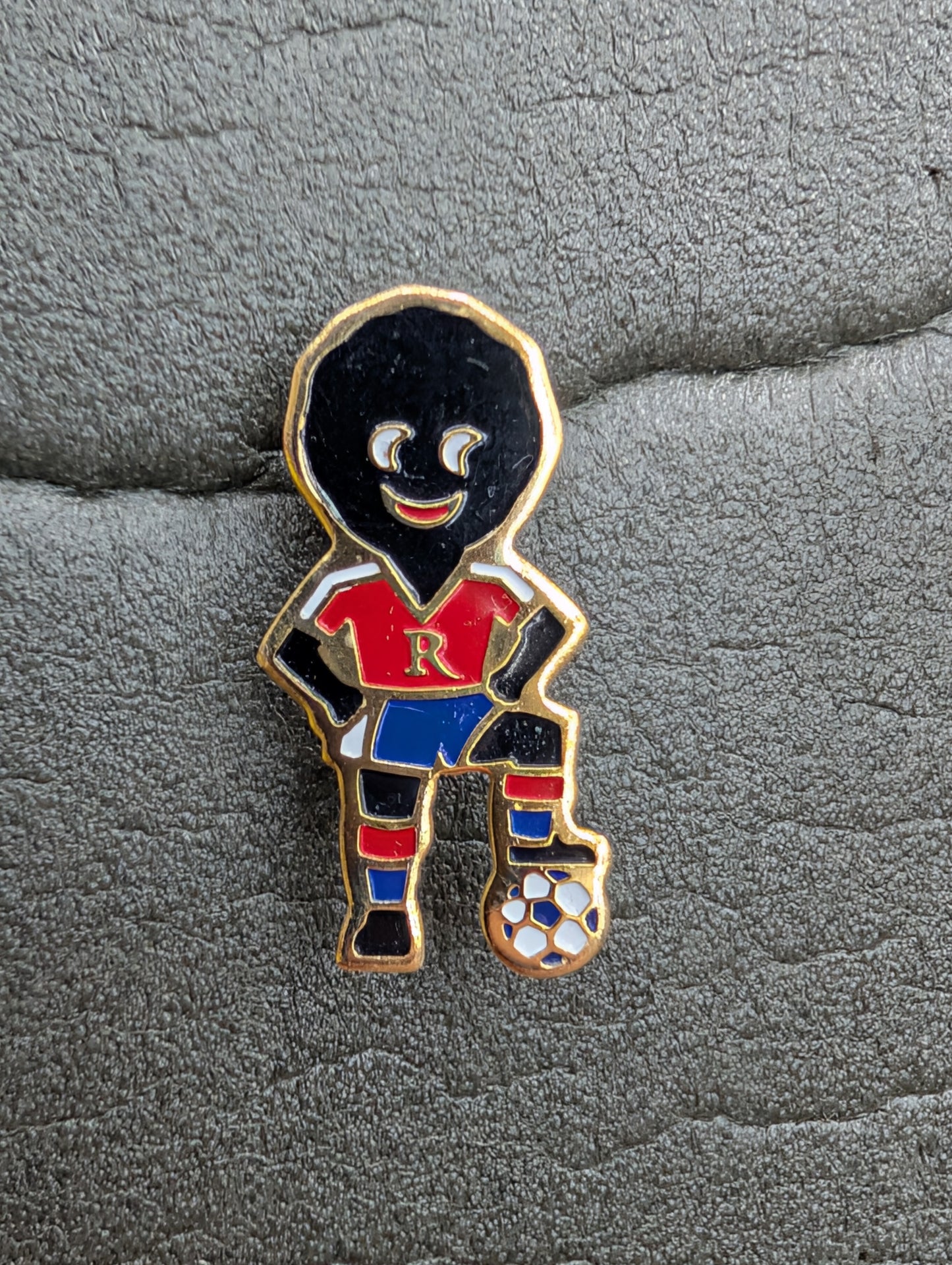 1990 Robertsons Footballer Badge START PRICE £1