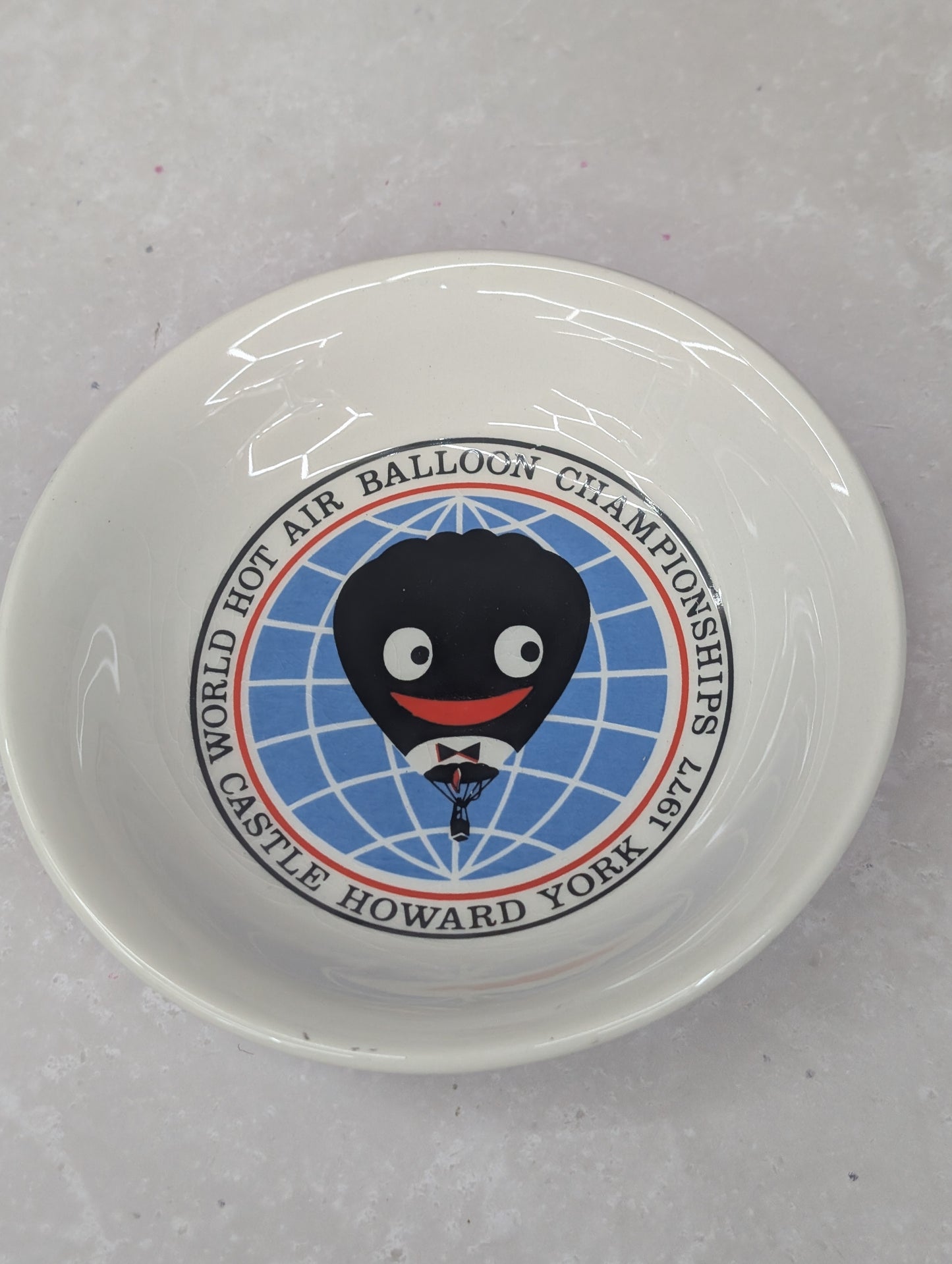 1977 Robertsons Castle Howard Balloon Bowl