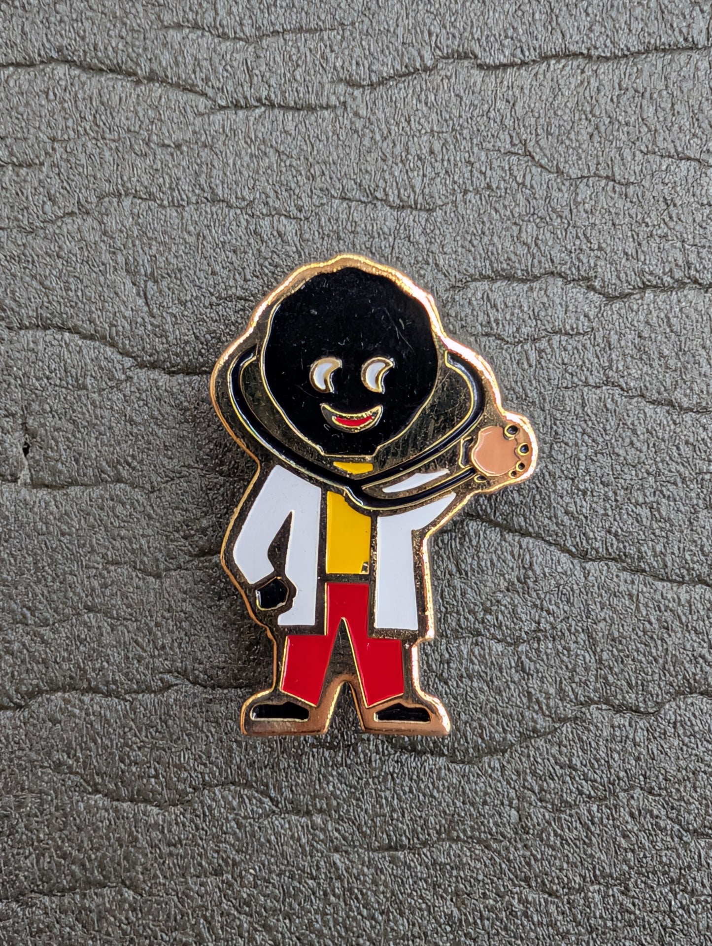 1990 Robertsons Doctor Badge START PRICE £1