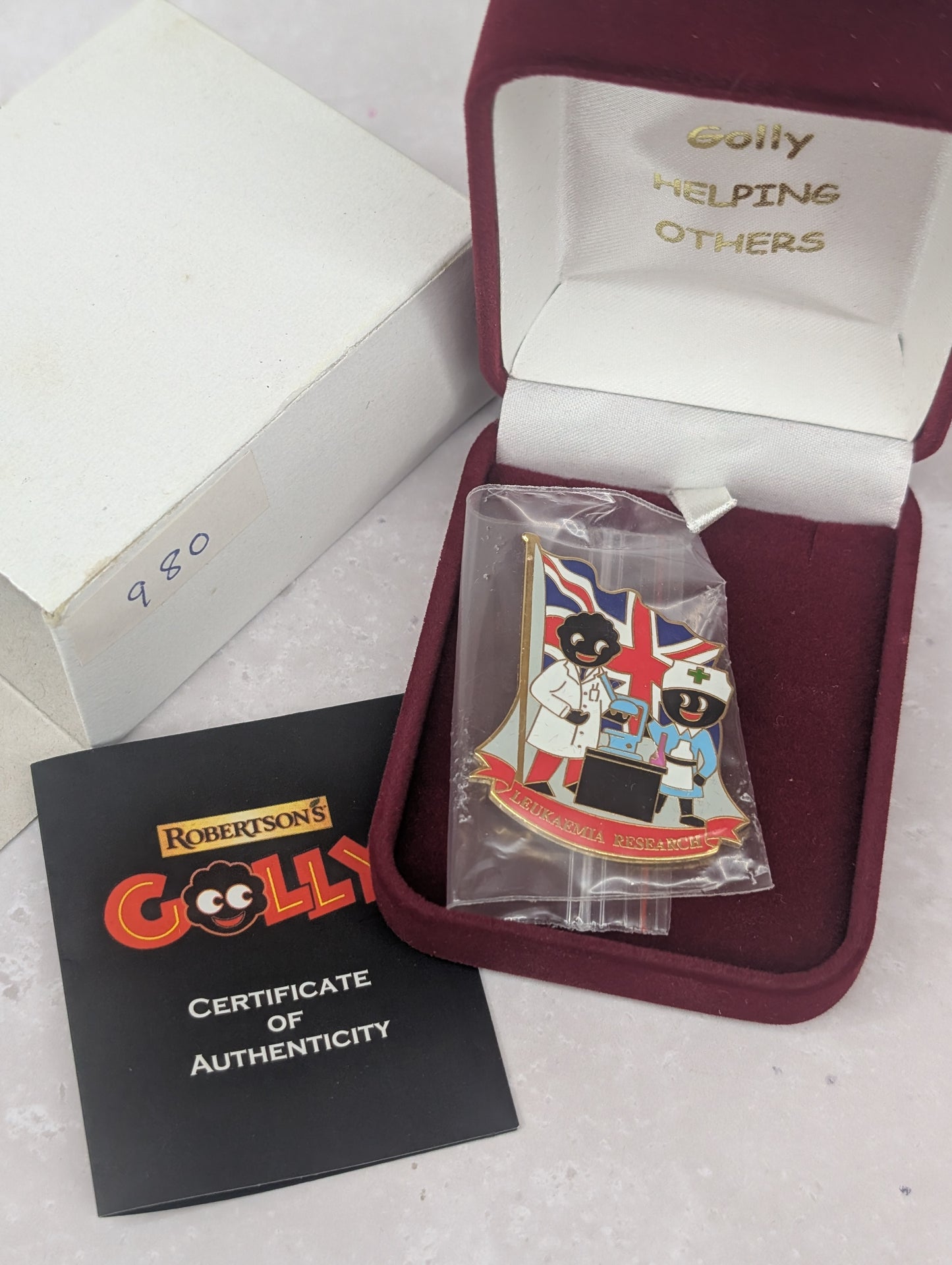 Robertsons Endorsed Saras Badge BOXED WITH CERT