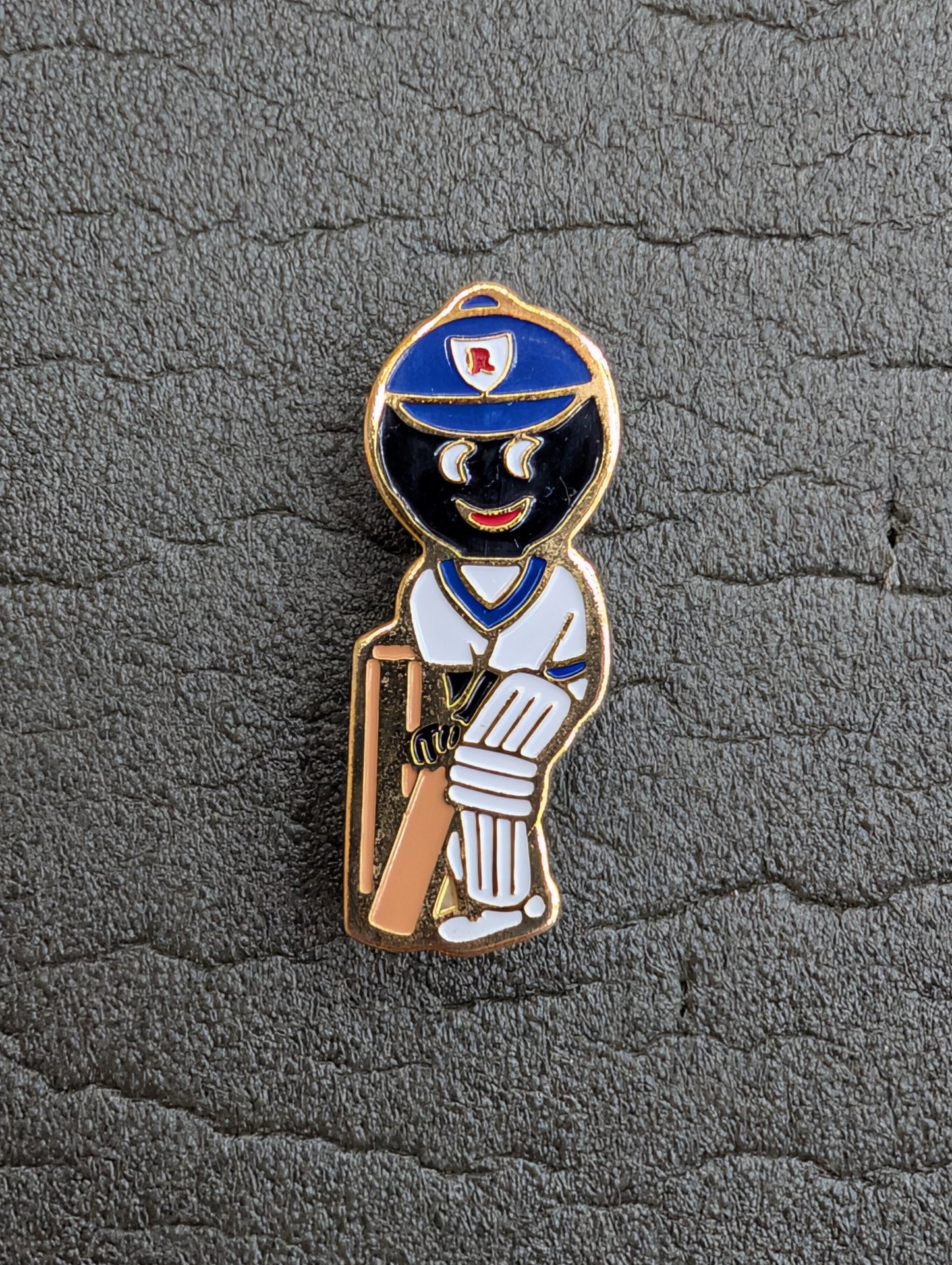 1990 Robertsons Cricketer Badge START PRICE £1