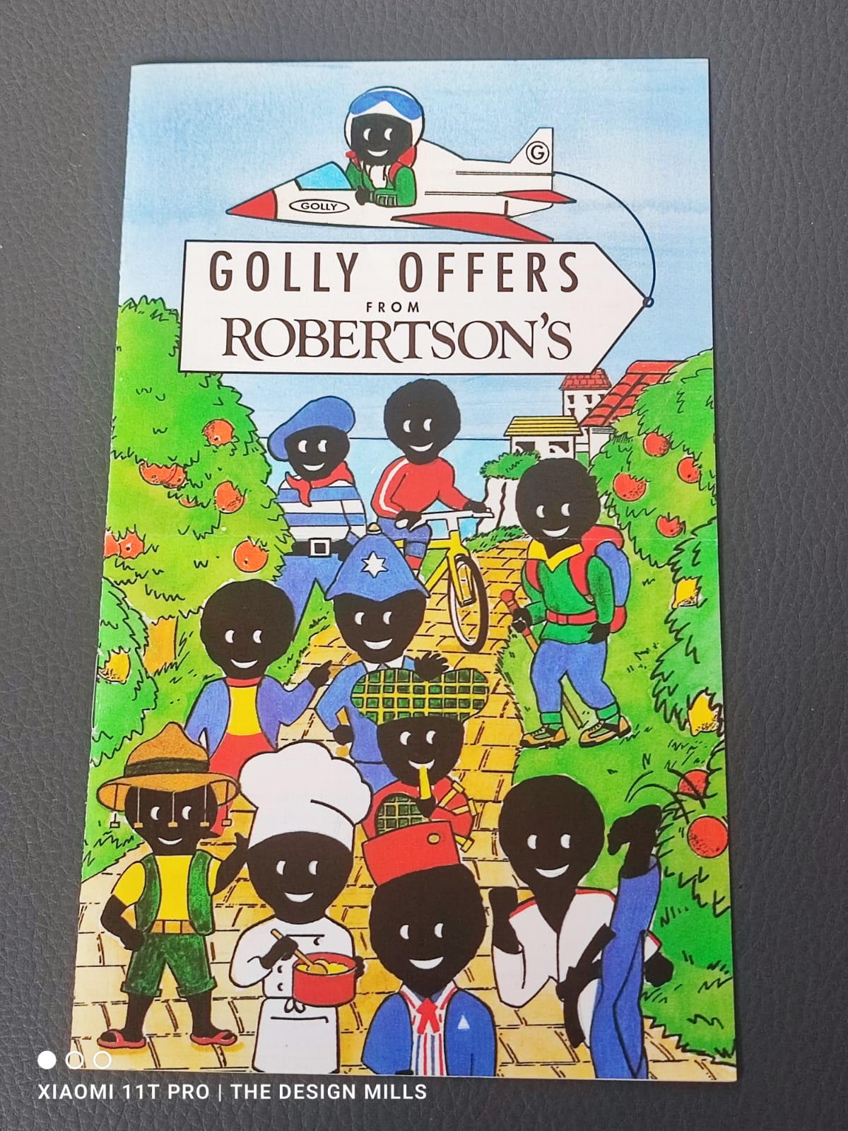93/96 Golly Offers Leaflet image - GollyBadges.com