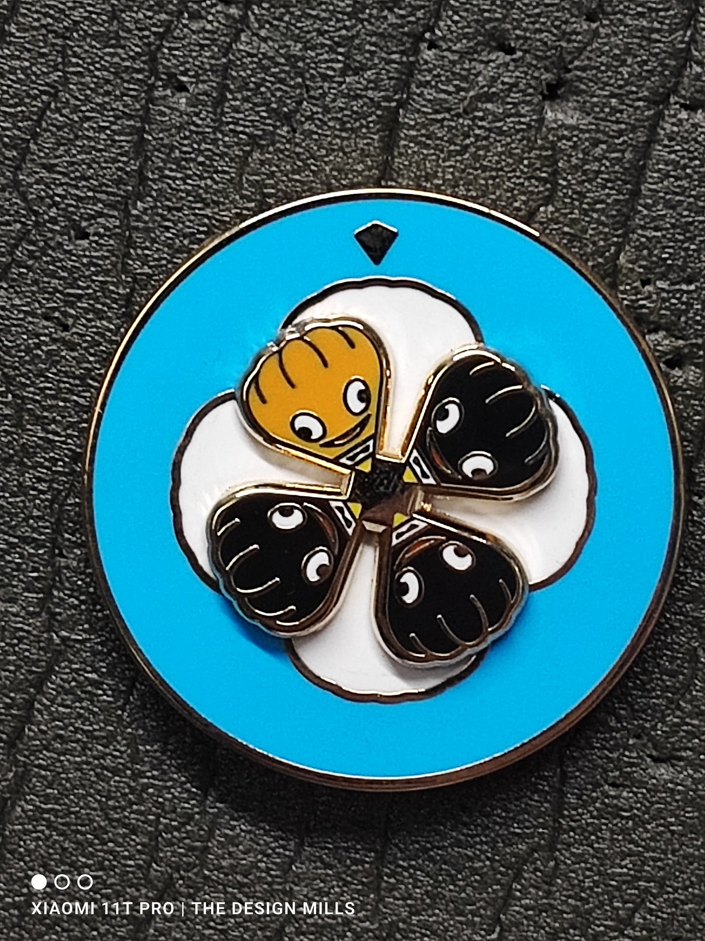 Balloon Spinner Blue/White