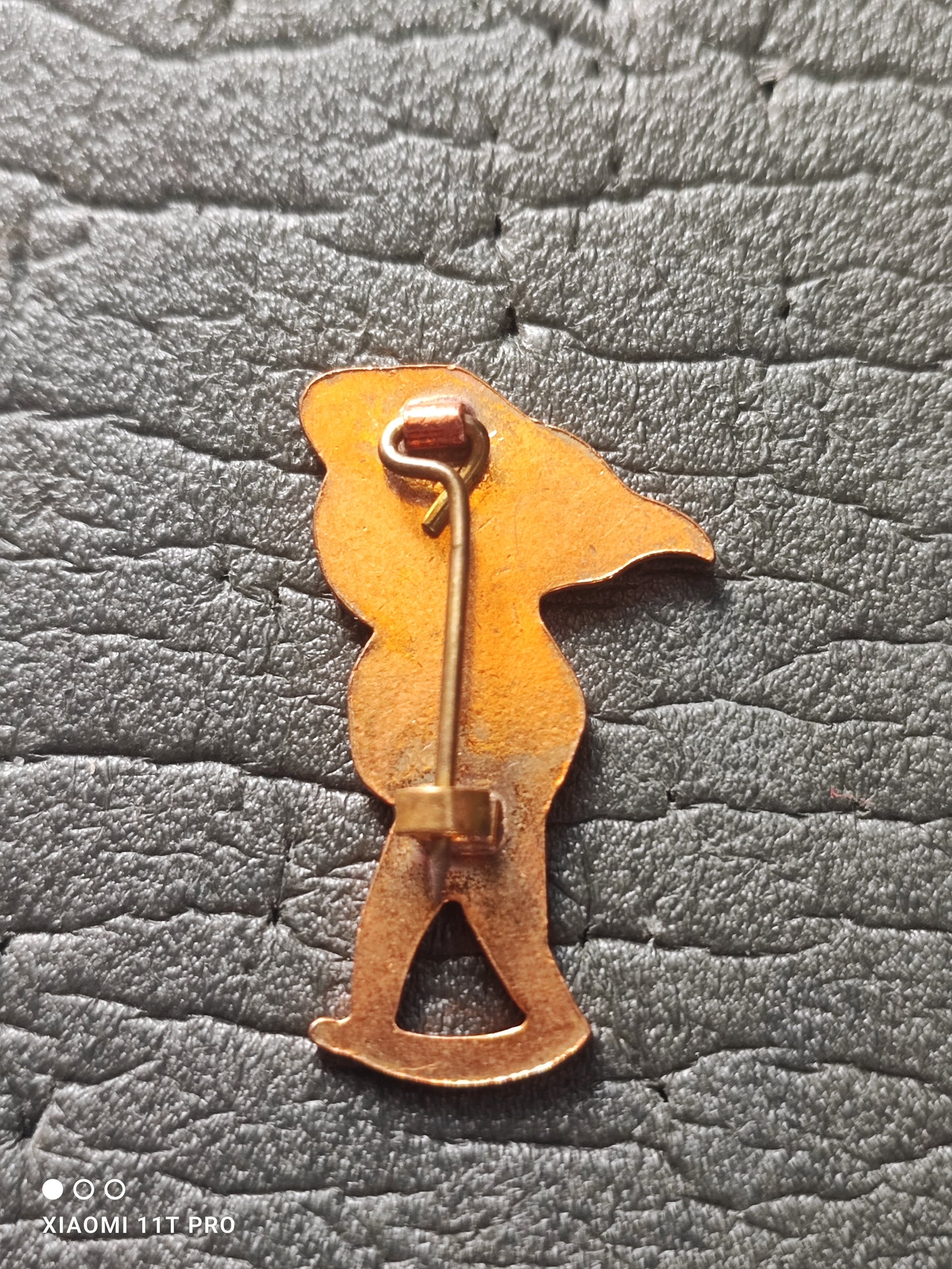 Beret Scout Translucent Red Flag