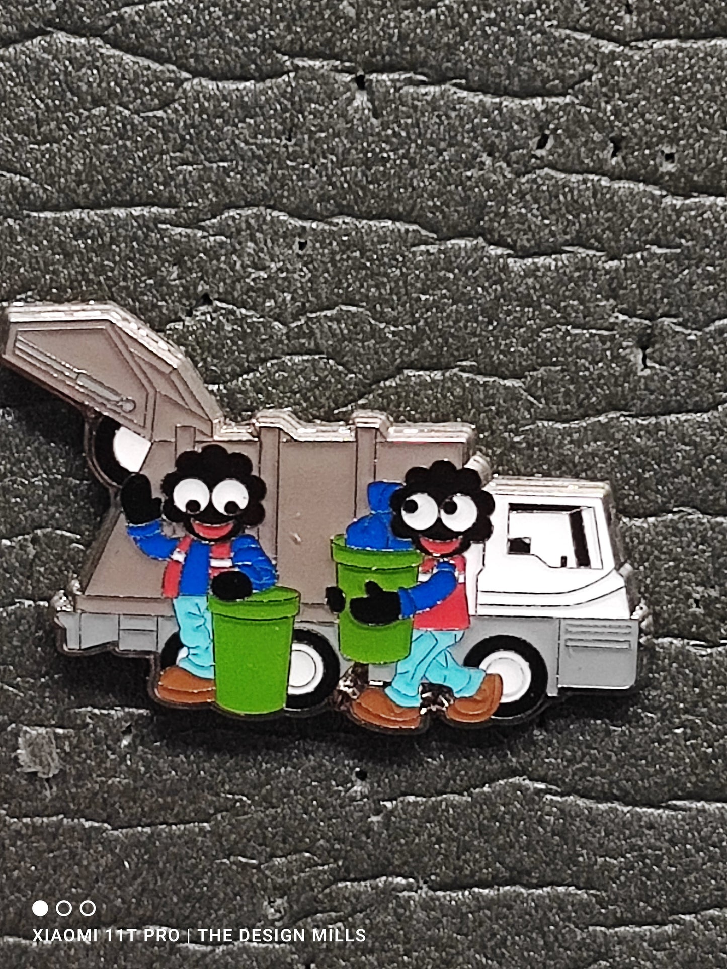 Binmen White/Grey Truck