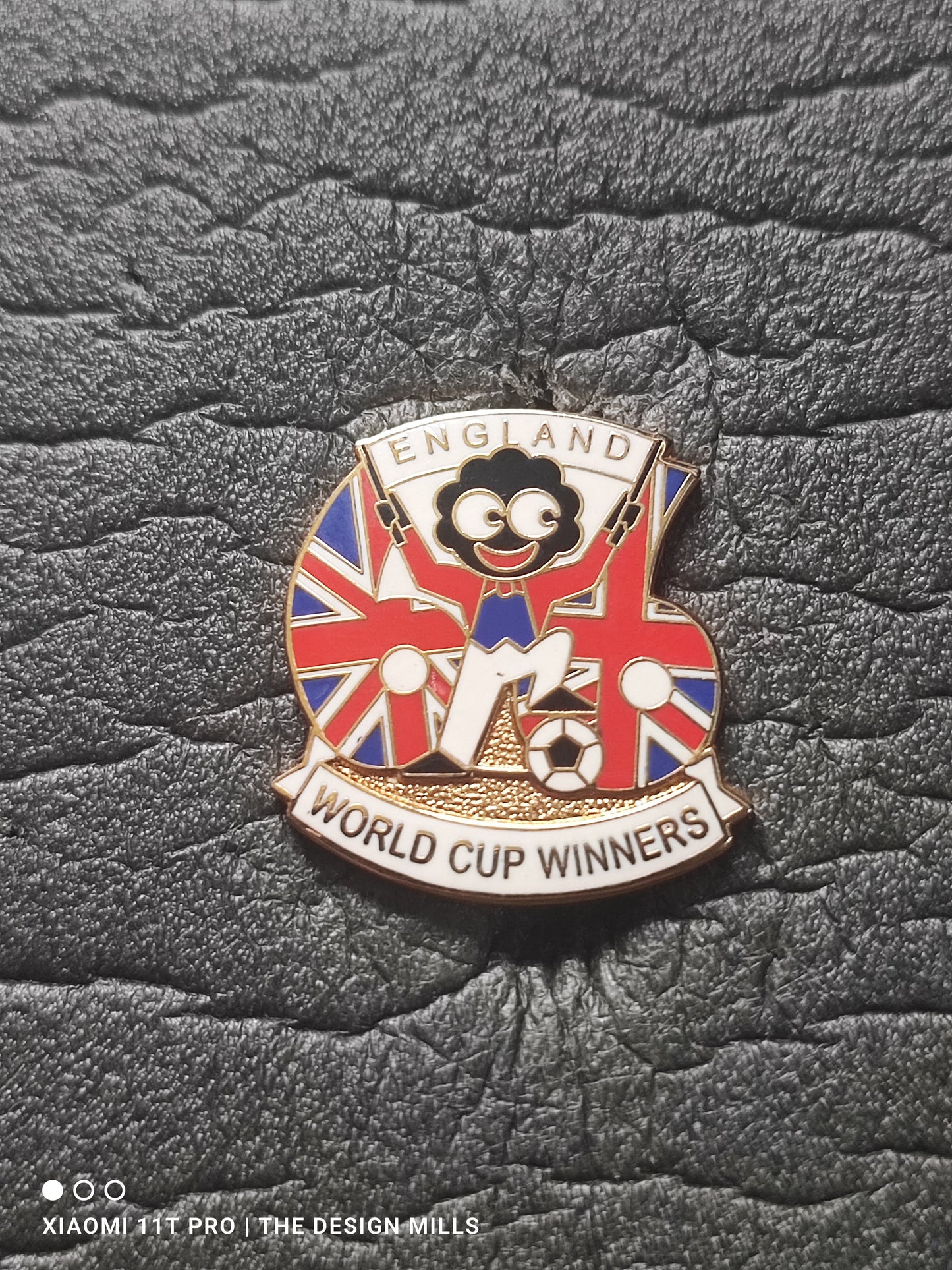 England 66 World Cup Winners Badge