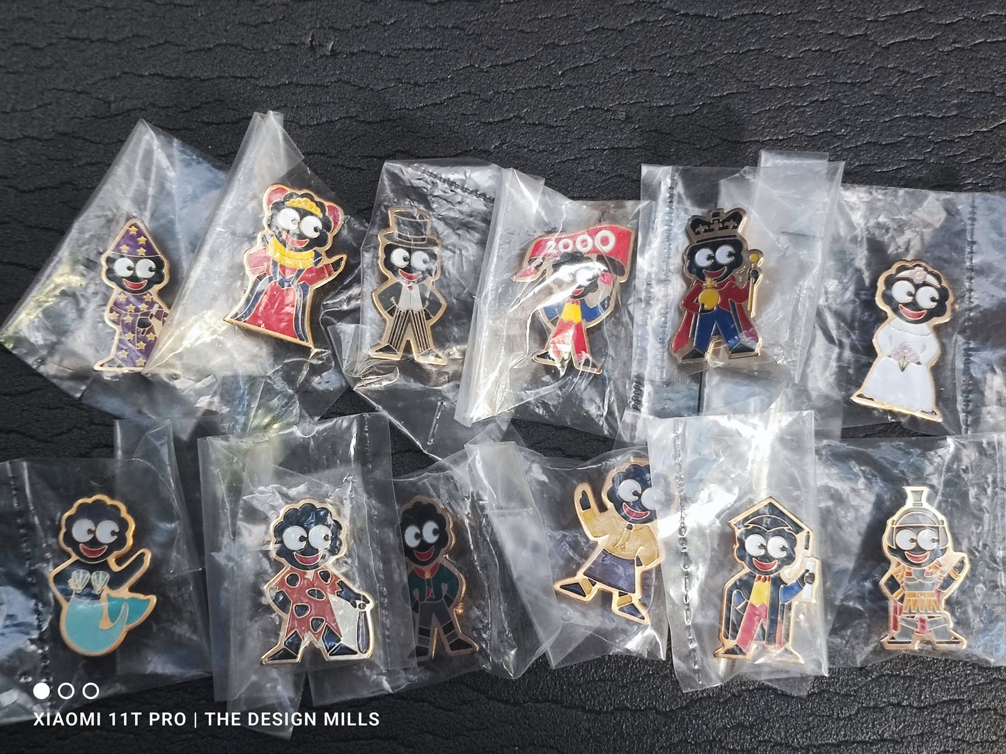 SPECIAL OFFER Fancy Dress Full Set of 12 Badges