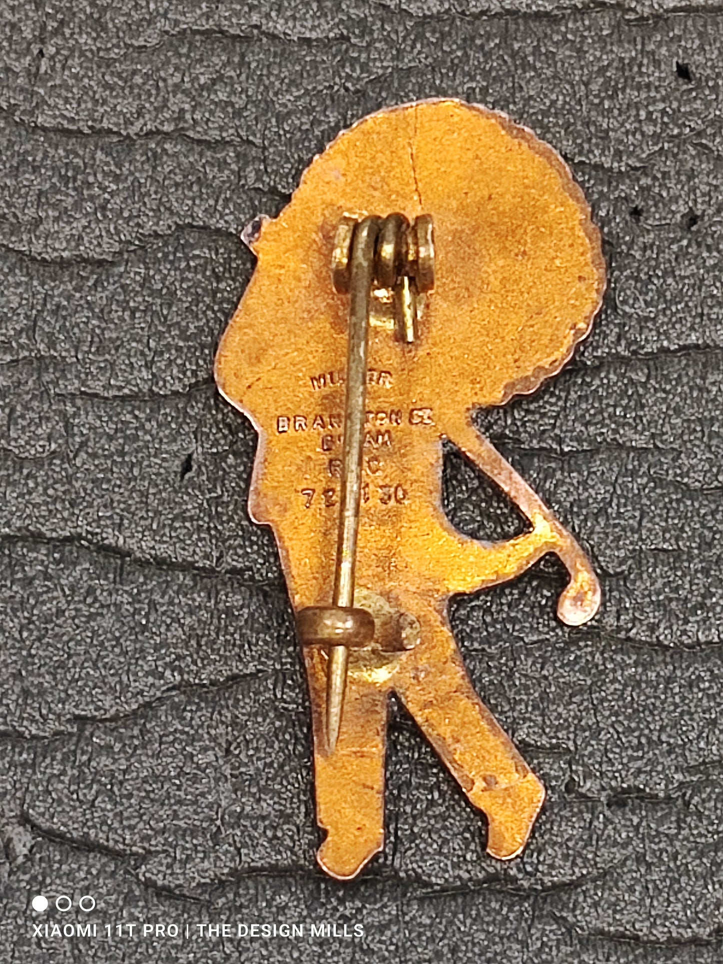Golfer No Bar Between Legs by Miller