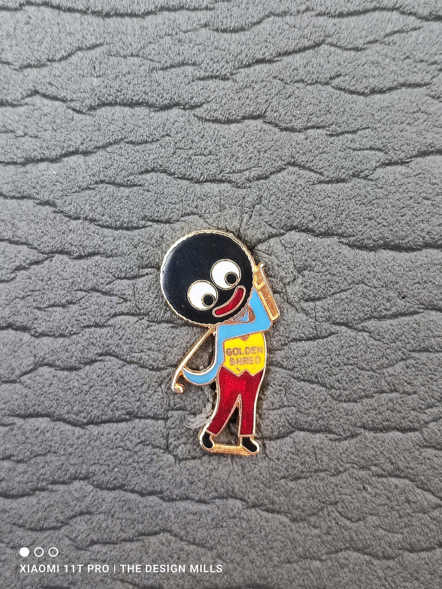 Golfer Yellow Vest