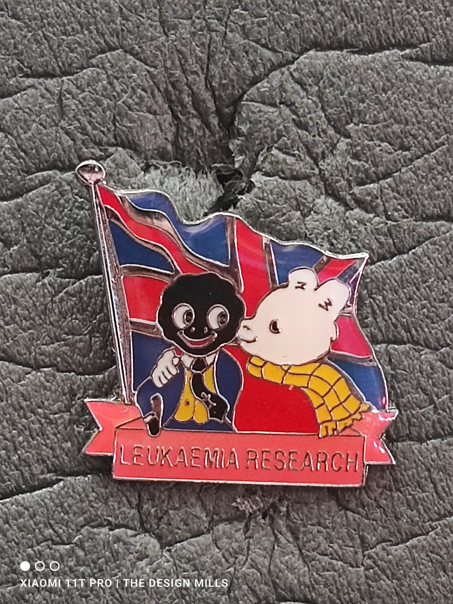Golly and Rupert Flag Badge Pink Banner