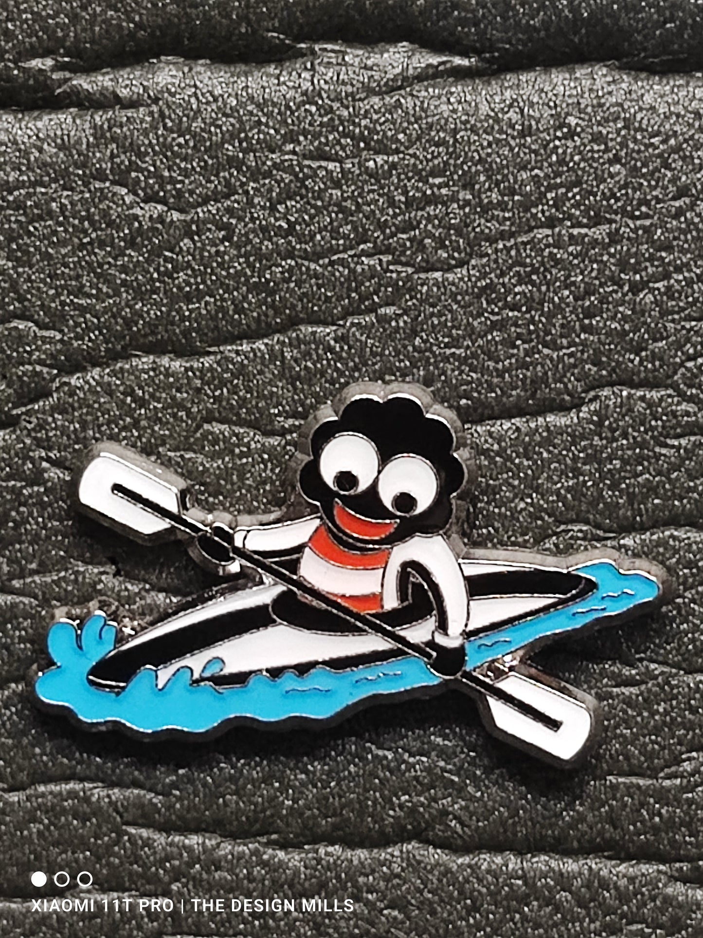 Kayak Black/White