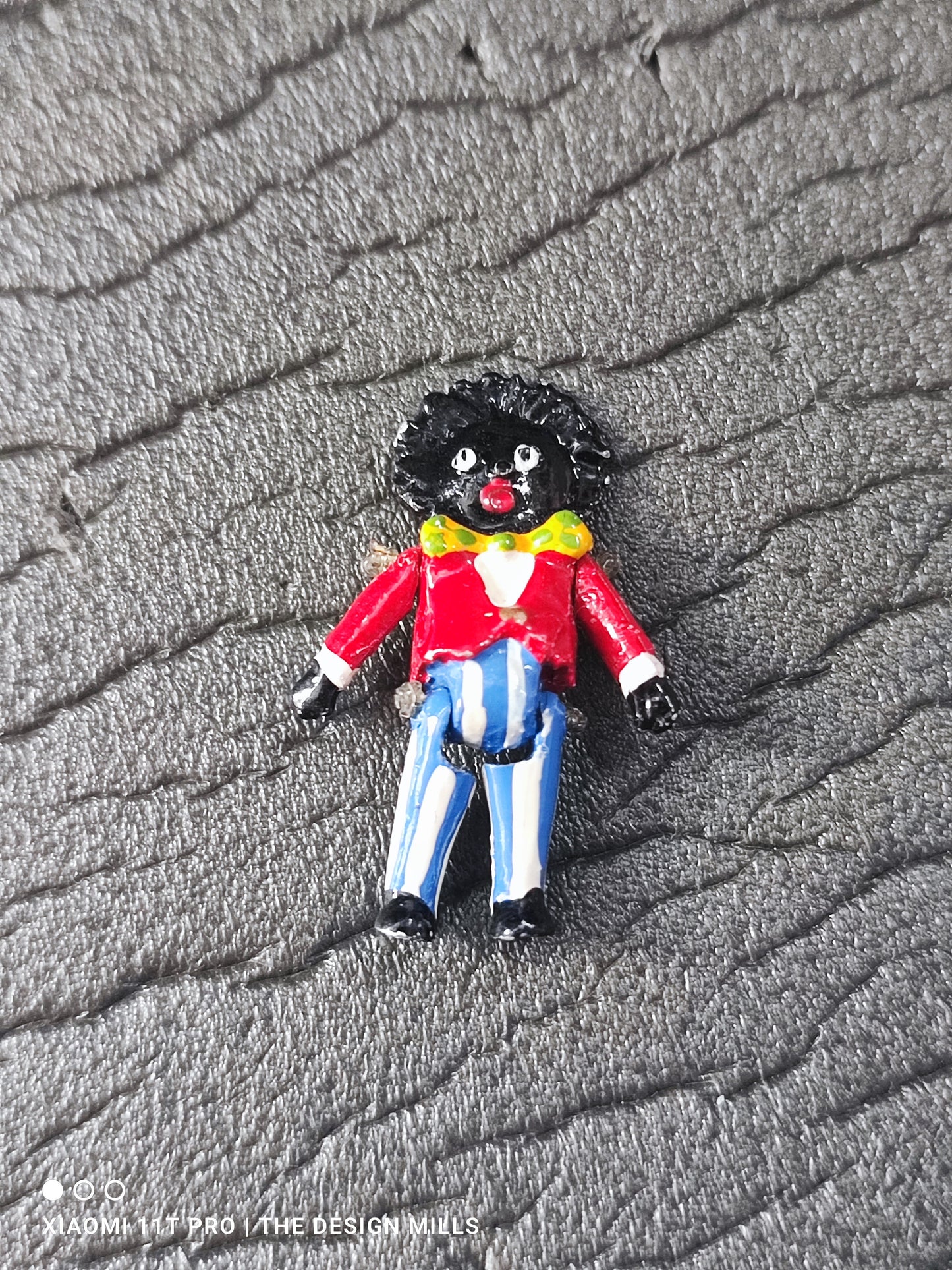 Miniature Metal Golly with Moving Arms and Legs