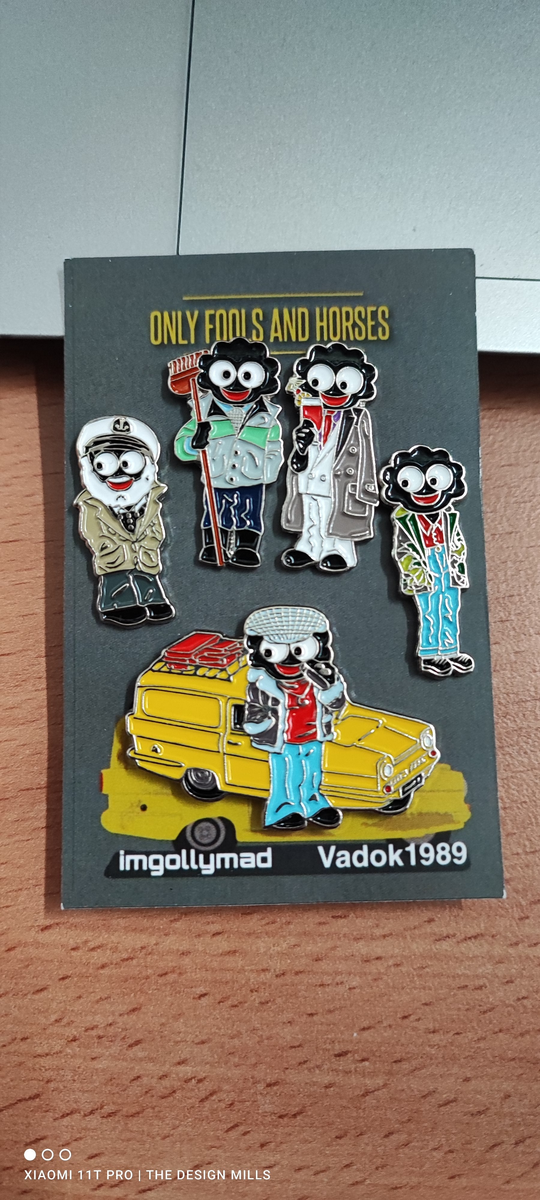 Only Fools and Horses Set of 5 Badges image - GollyBadges.com