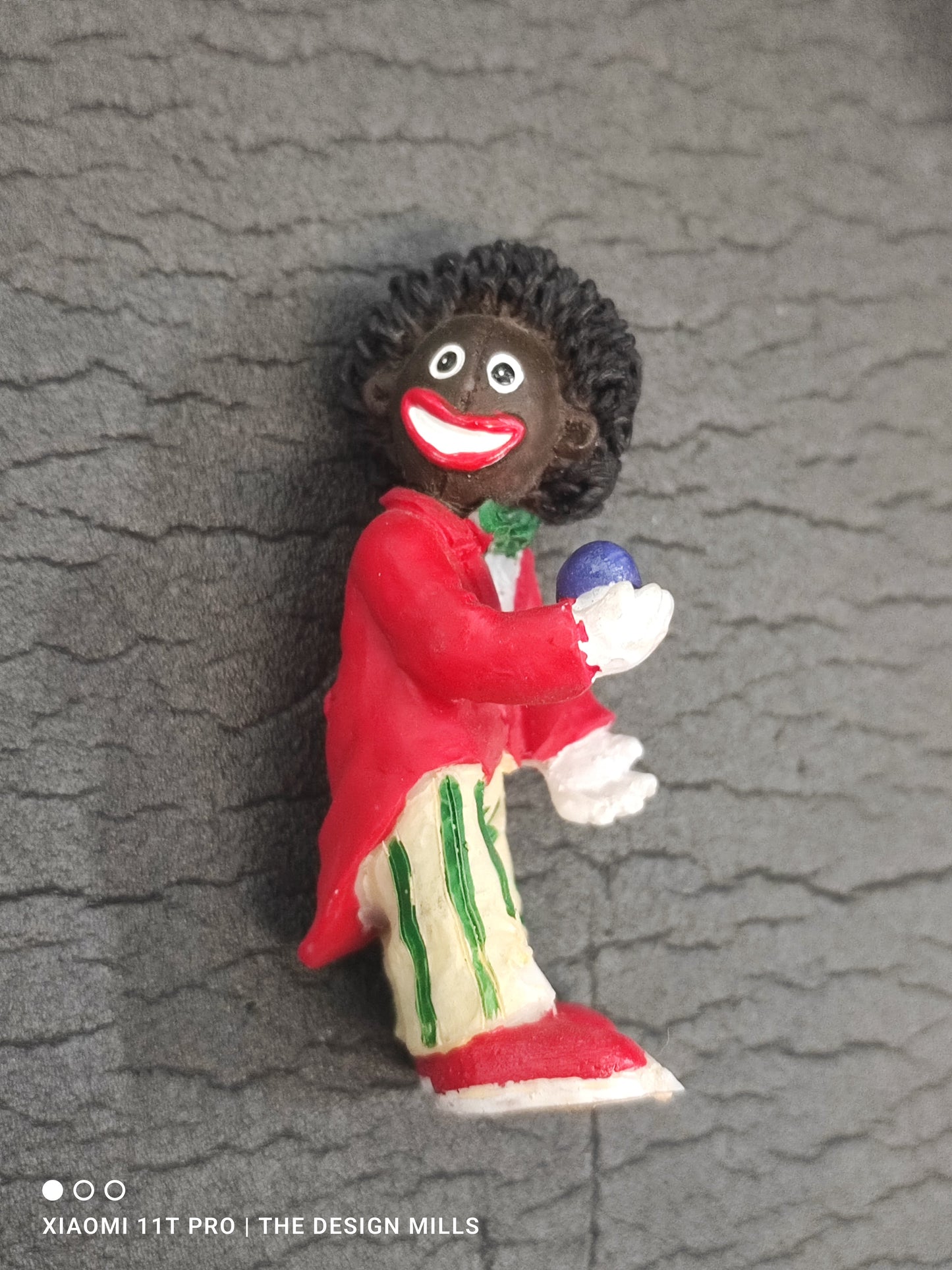 Small Golly Figure Holding Ball
