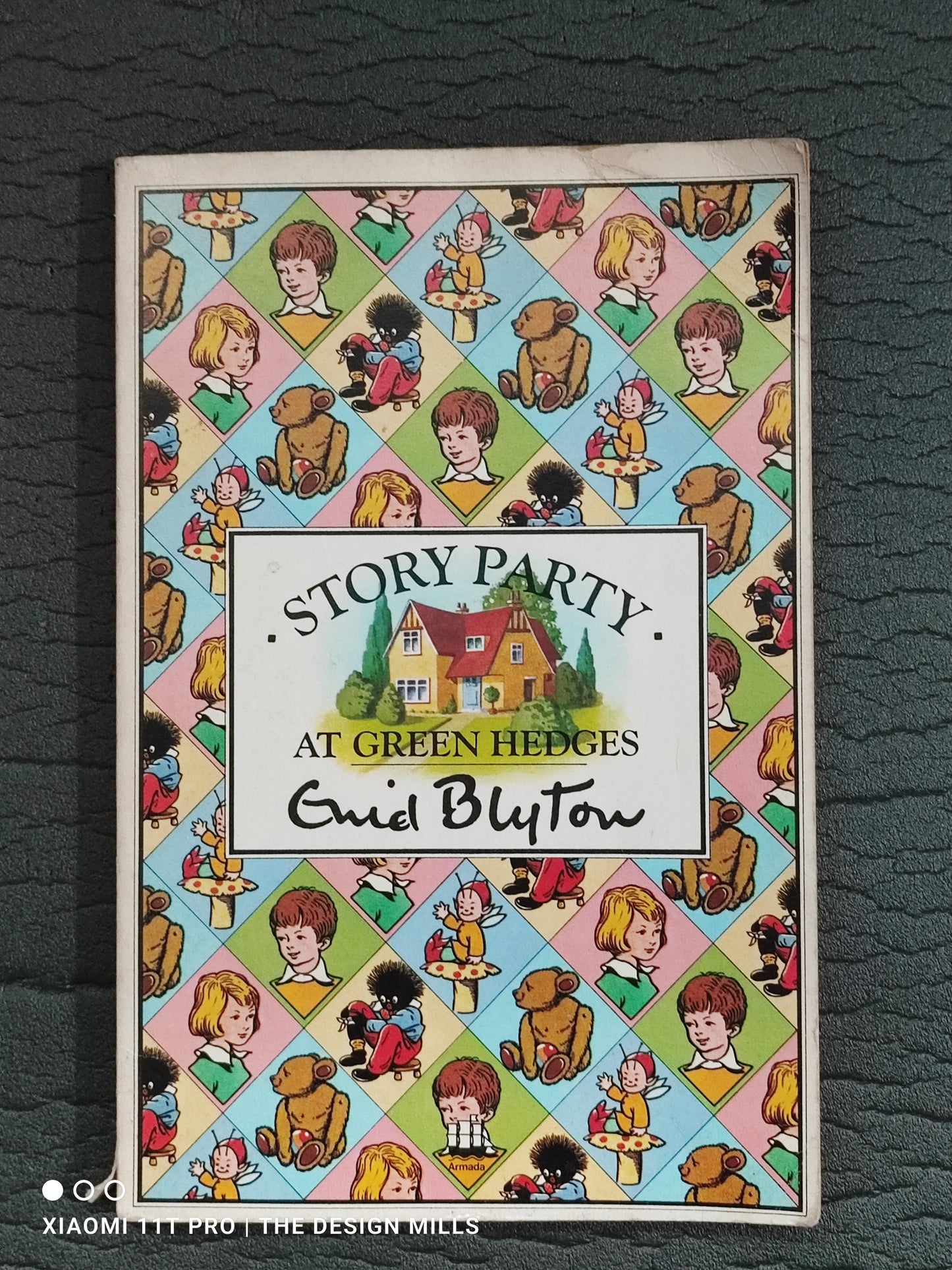 Story Party Book Featuring Golly by Enid Blyton