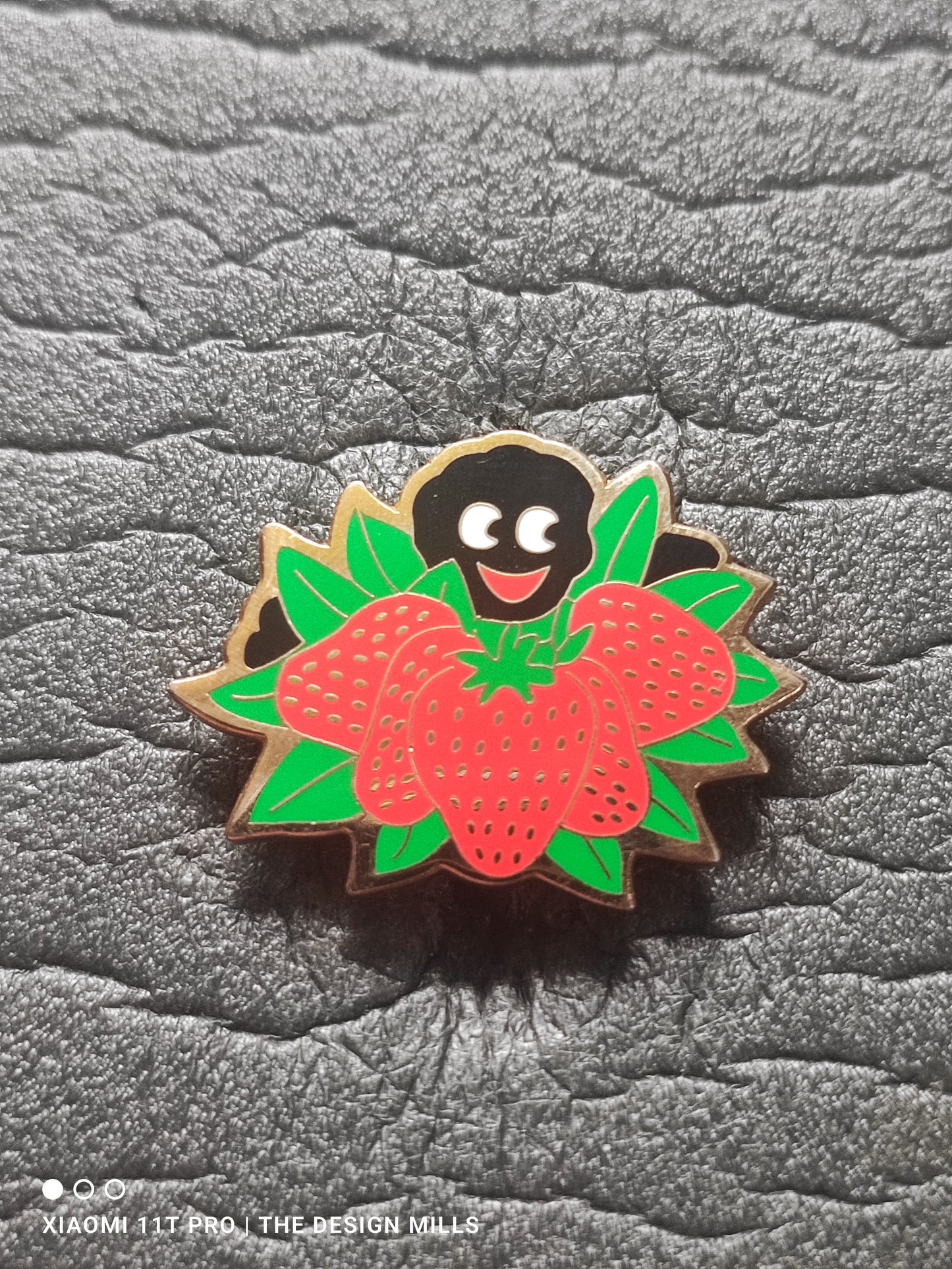 Strawberry Copy of 80s Robertson's